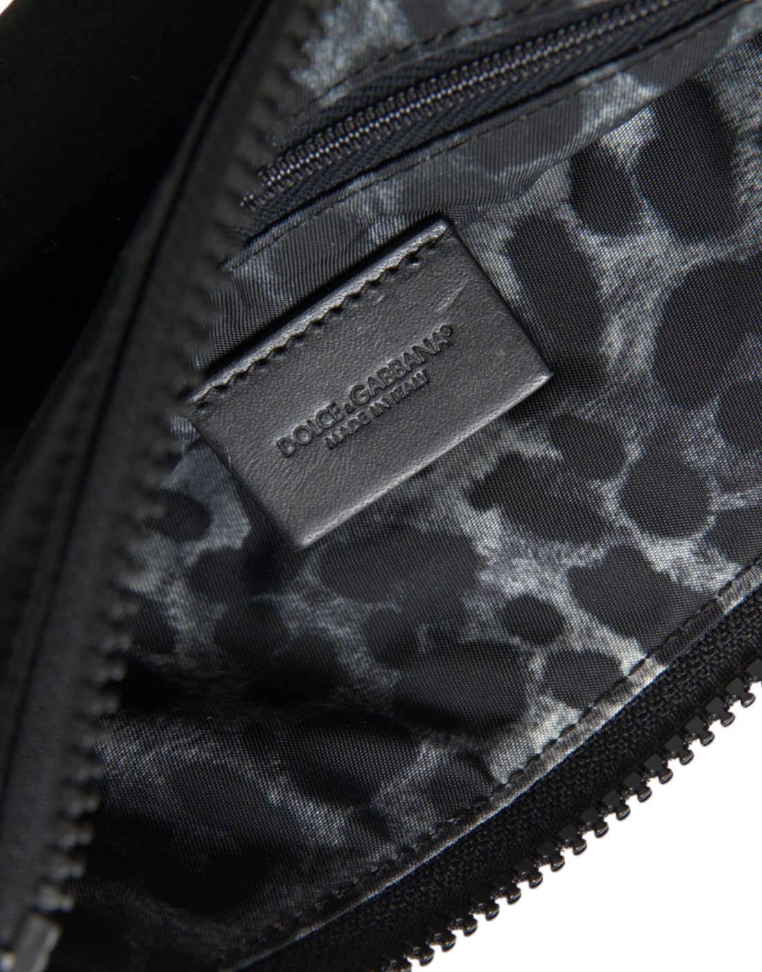 Dolce &amp; Gabbana Elegante schwarze Nylon- und Ledertasche