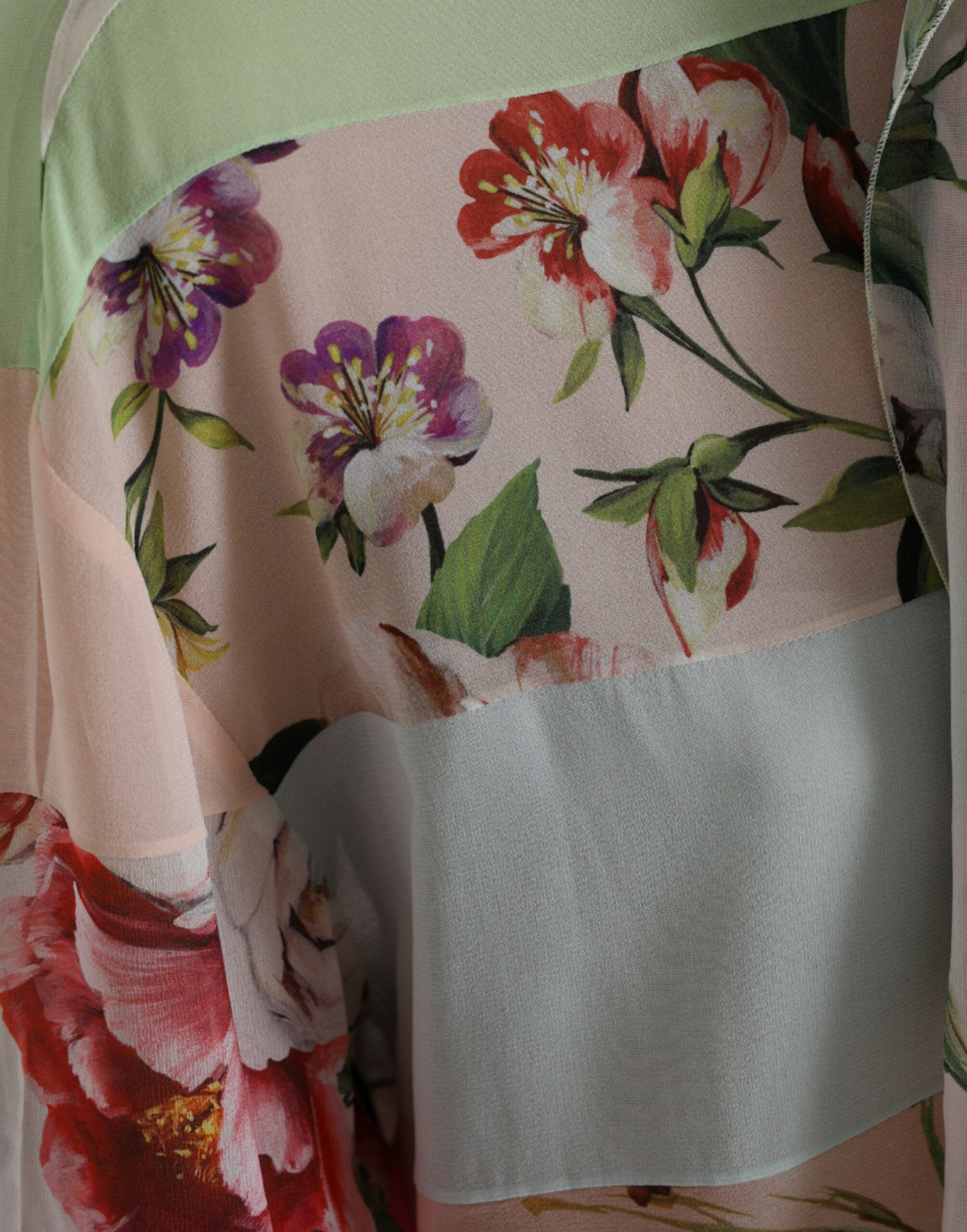 Dolce &amp; Gabbana Elegantes, mehrfarbiges Langarmtop aus Seidenmischung