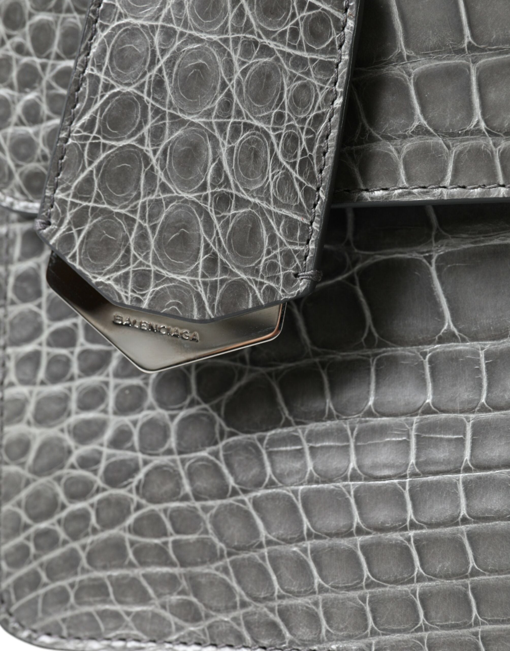 Balenciaga Mittelgroße Umhängetasche aus Alligatorleder