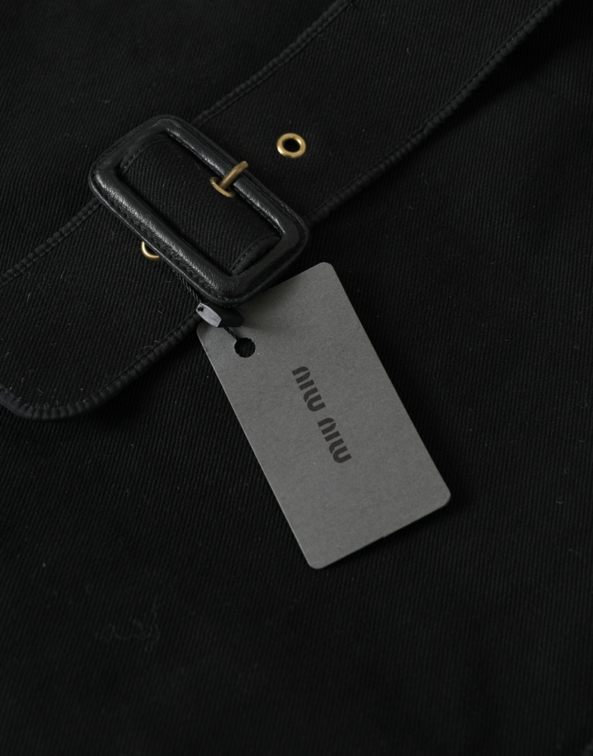 Miu Miu Chic – Schwarze Denim-Tasche für Eleganz im Alltag