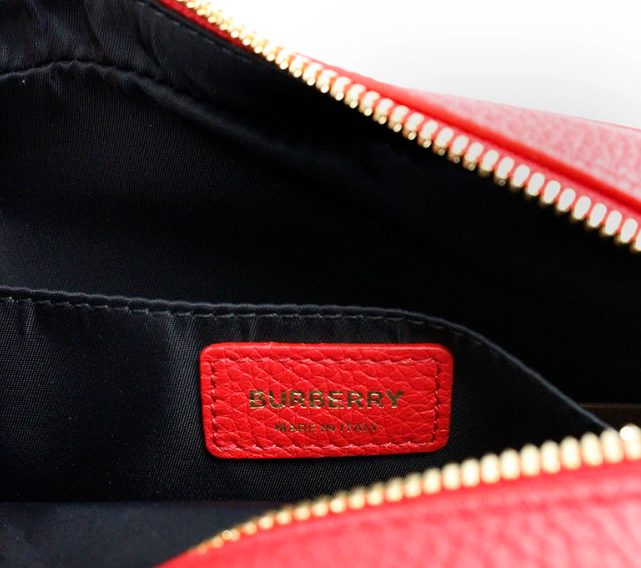 Kleine Burberry-Marken-Kamera-Umhängetasche aus genarbtem Leder in leuchtendem Rot