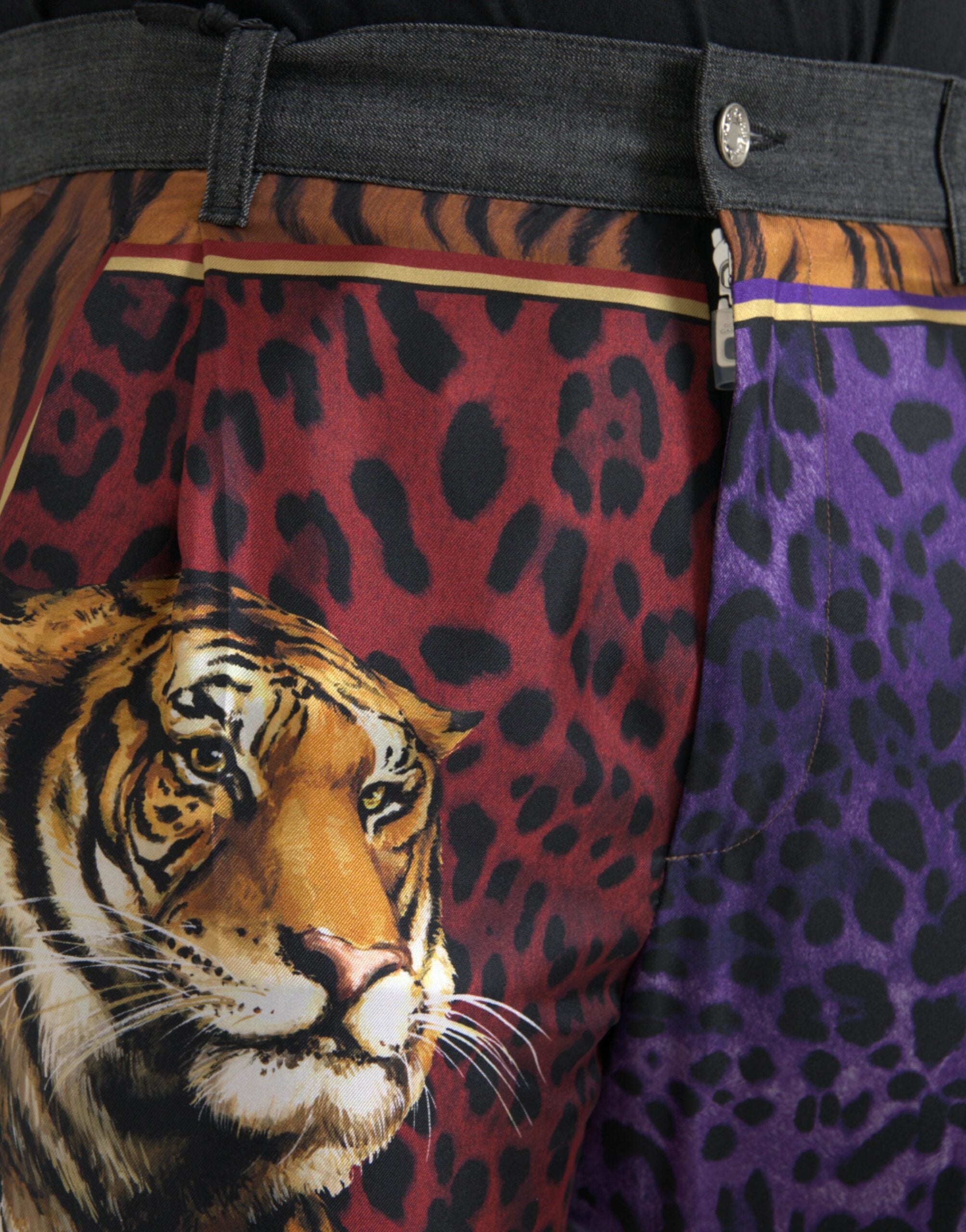 Dolce &amp; Gabbana – Lockere Karottenhose aus Baumwolle mit mehrfarbigem Tiger-Leopardenmuster