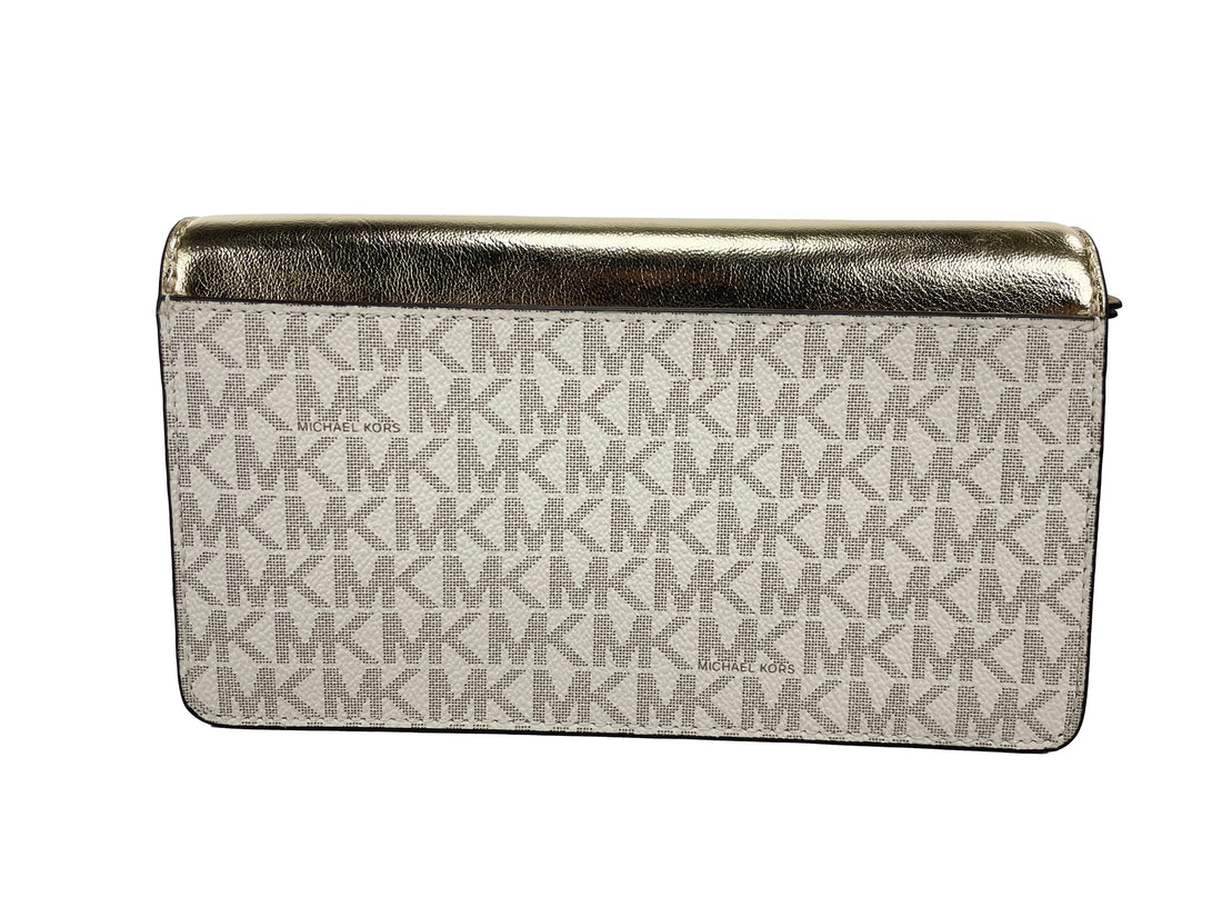 Michael Kors – Jet Set Travel – Kleine Clutch mit Klappe in Hellgold
