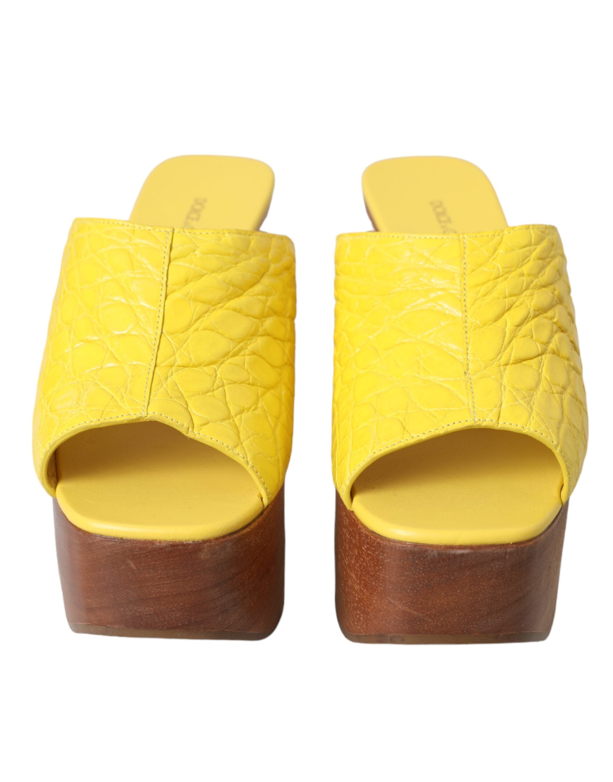 Dolce &amp; Gabbana – Pantoletten mit Keilabsatz aus gelbem Leder und Holz