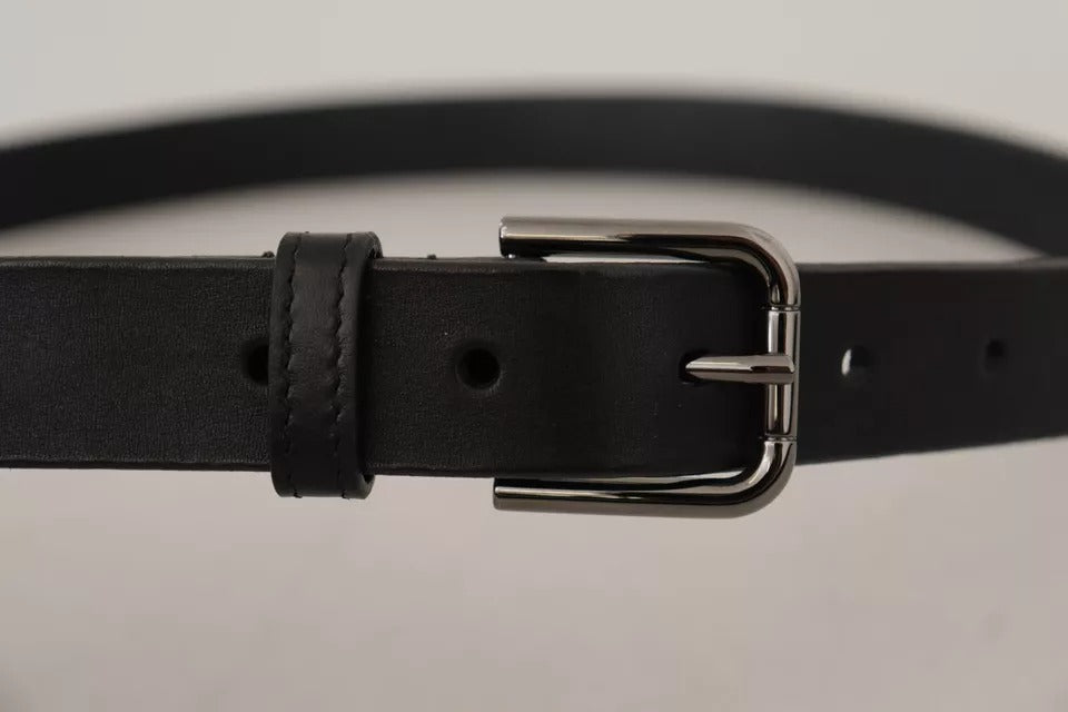 Dolce &amp; Gabbana – Klassischer Gürtel aus schwarzem Kalbsleder mit Metall-Logoschnalle
