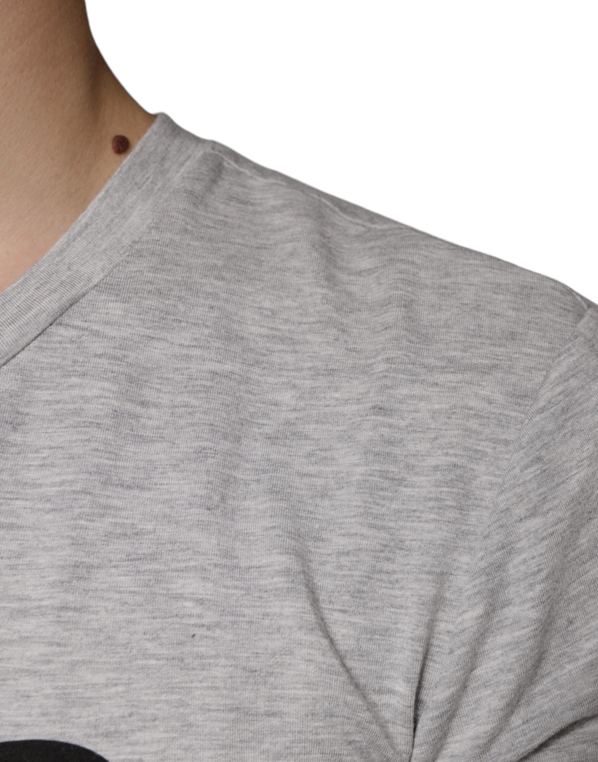Dolce &amp; Gabbana – Graues T-Shirt mit Rundhalsausschnitt und kurzen Ärmeln und Logo-Print