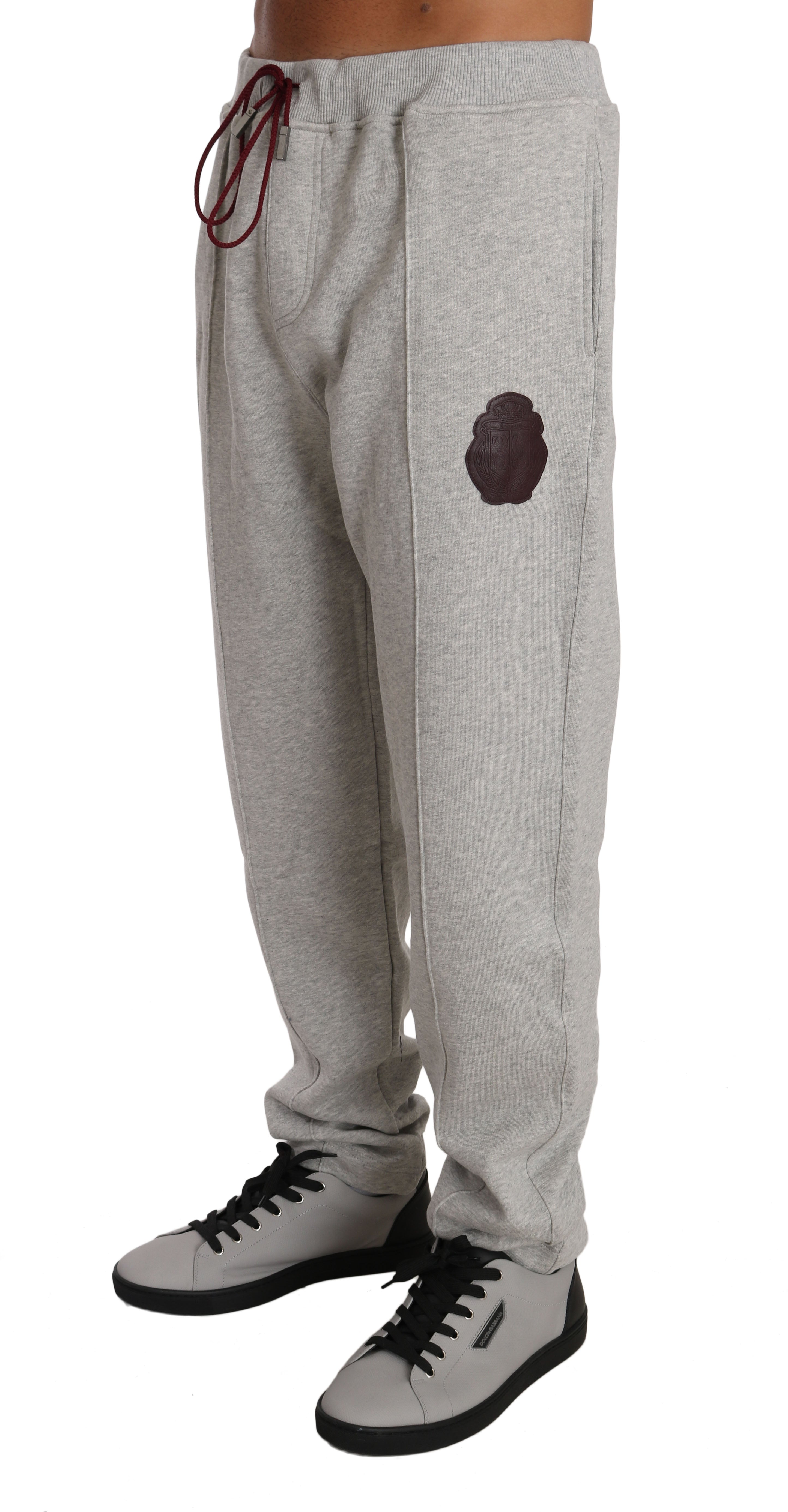 Billionaire Italian Couture – Elegantes graues Trainingsanzug-Ensemble mit Kapuze