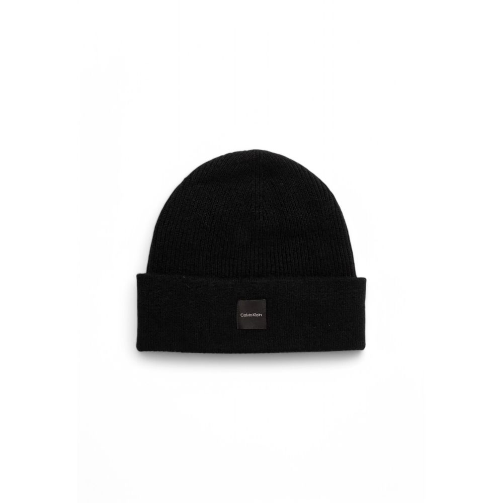 Calvin Klein – Schwarze Kaschmirmütze
