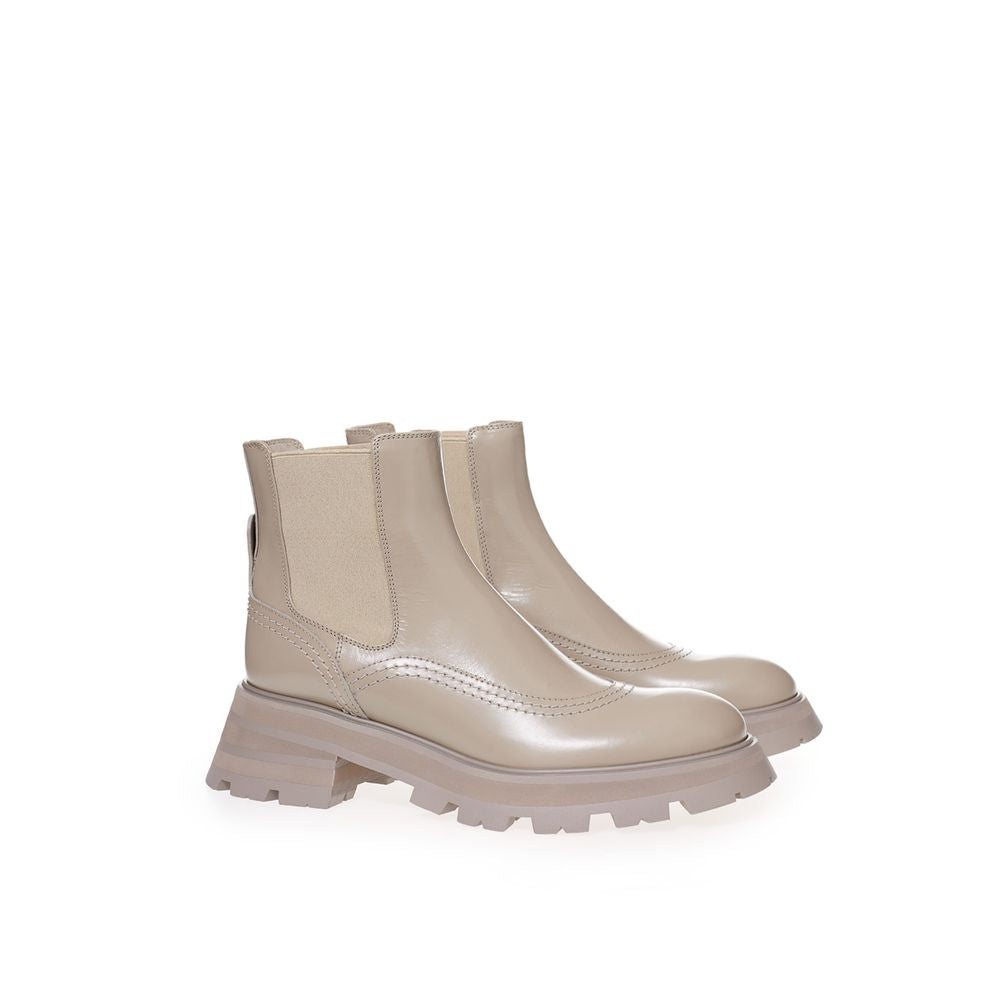 Alexander McQueen Schicke graue Lederstiefel für elegante Schritte