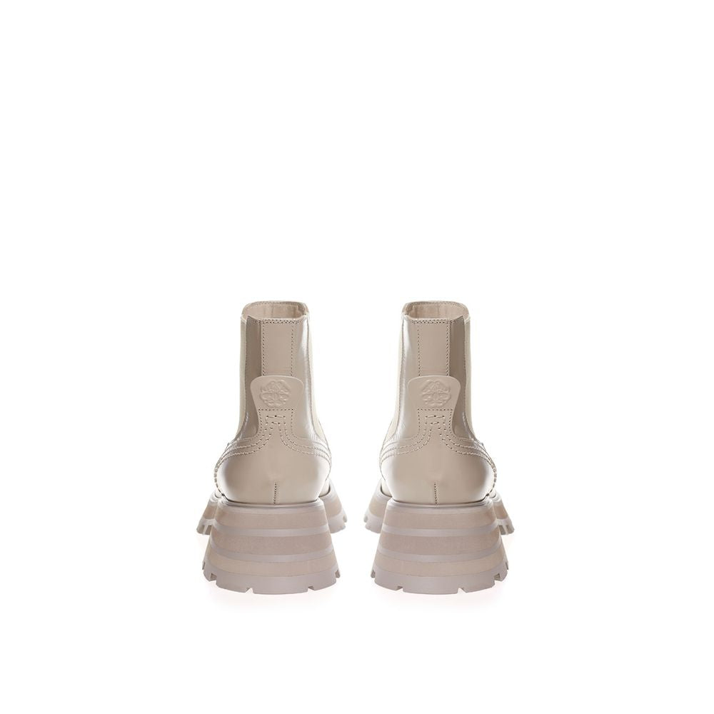 Alexander McQueen Schicke graue Lederstiefel für elegante Schritte