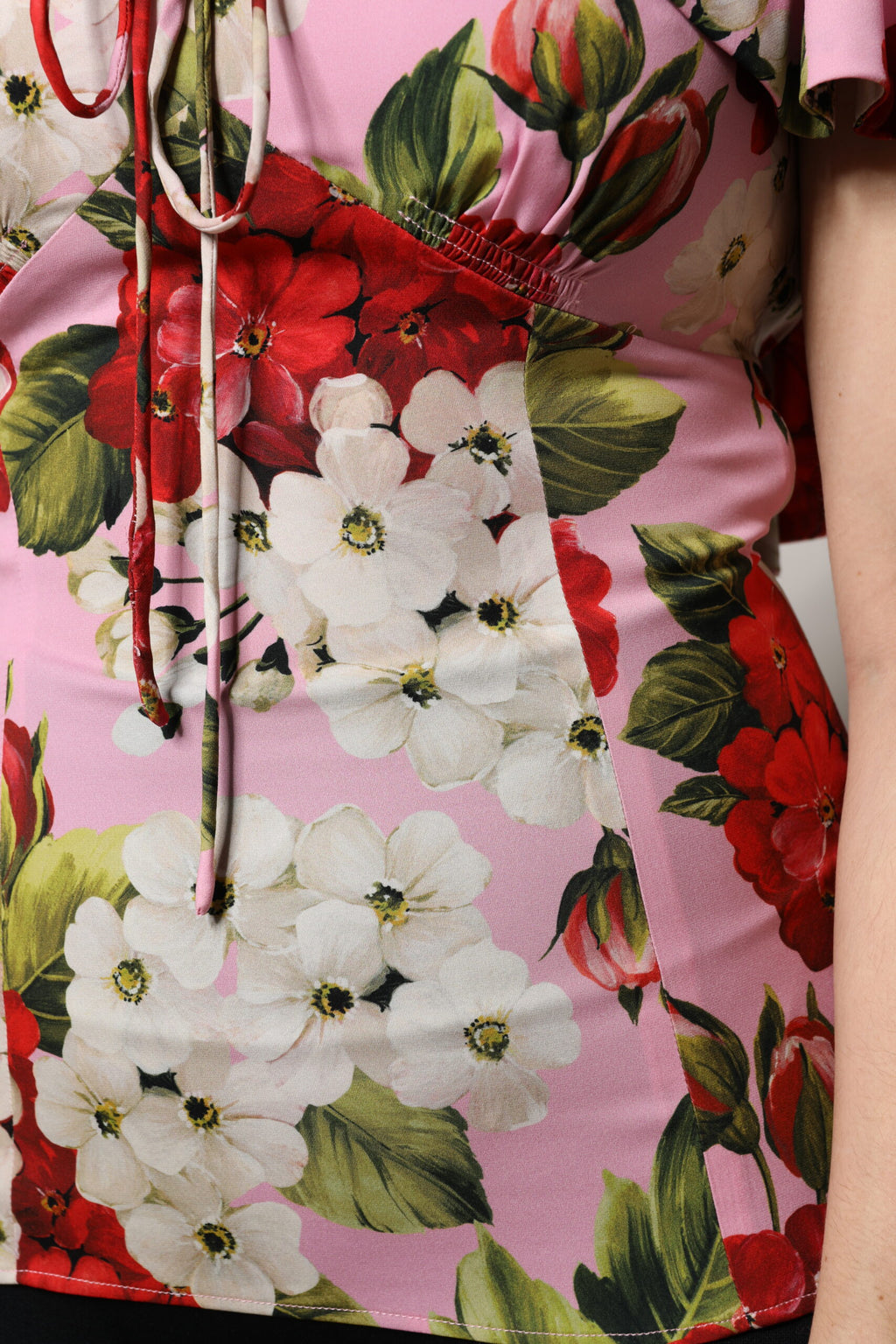 Dolce &amp; Gabbana – Kurzärmliges Blusentop aus Seide mit Blumenmuster in Rosa
