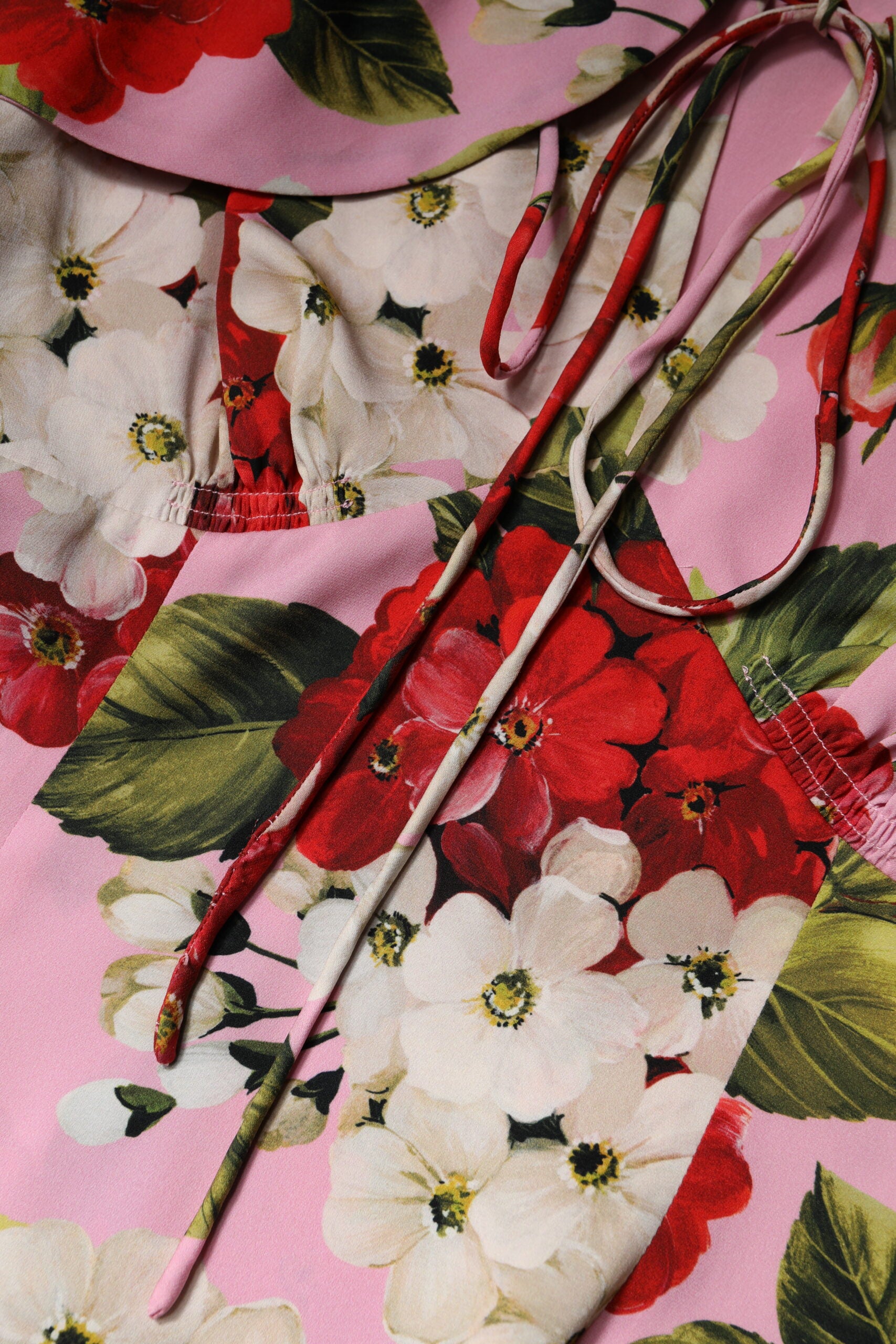 Dolce &amp; Gabbana – Kurzärmliges Blusentop aus Seide mit Blumenmuster in Rosa
