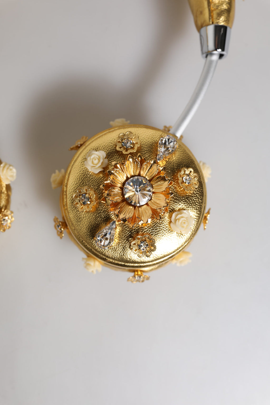 Dolce &amp; Gabbana – Kopfhörer „Engel“ aus goldenem Leder mit Blumenmuster und Kristallen
