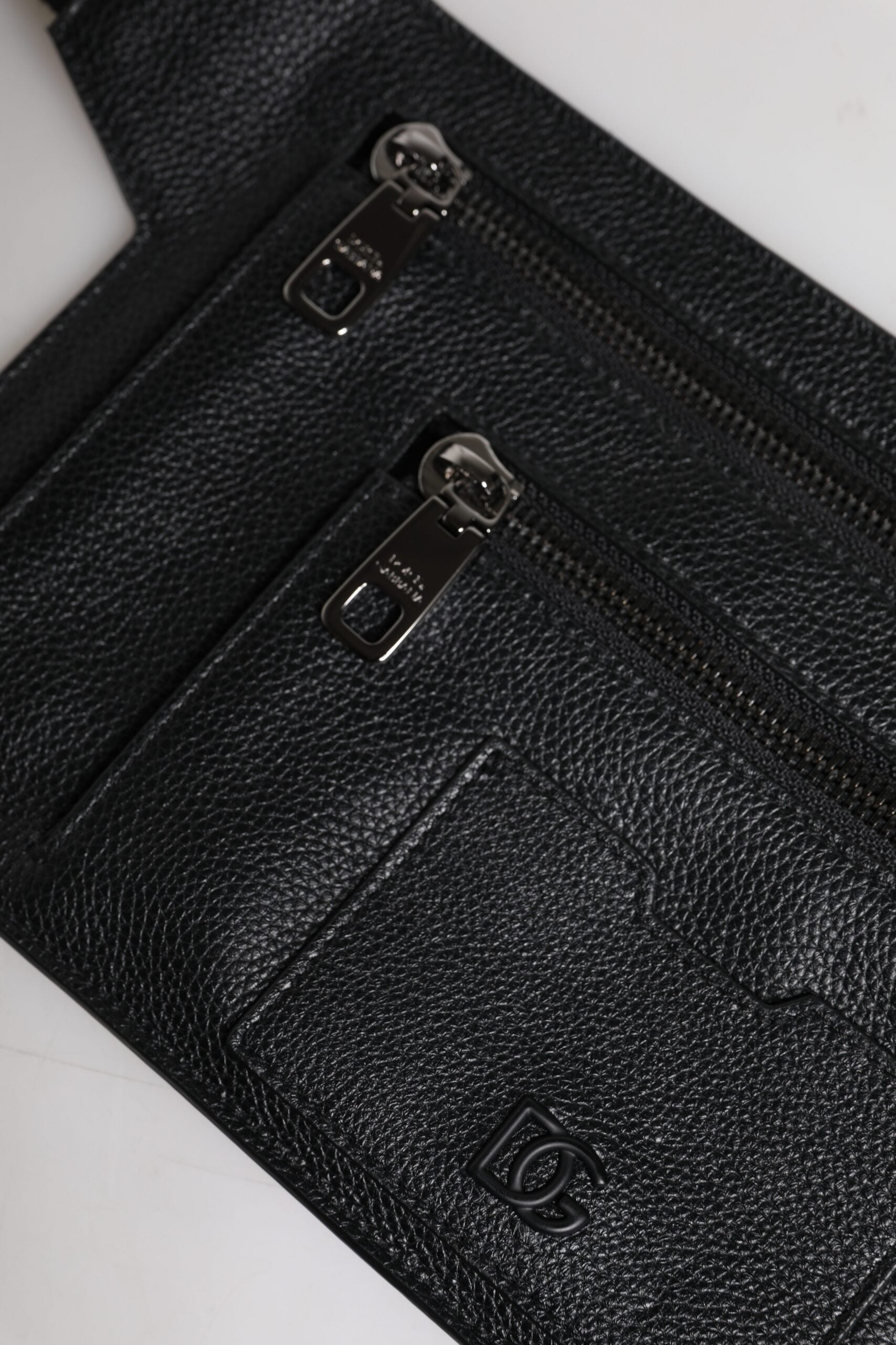 Dolce &amp; Gabbana – Messenger-Umhängetasche aus schwarzem Kalbsleder