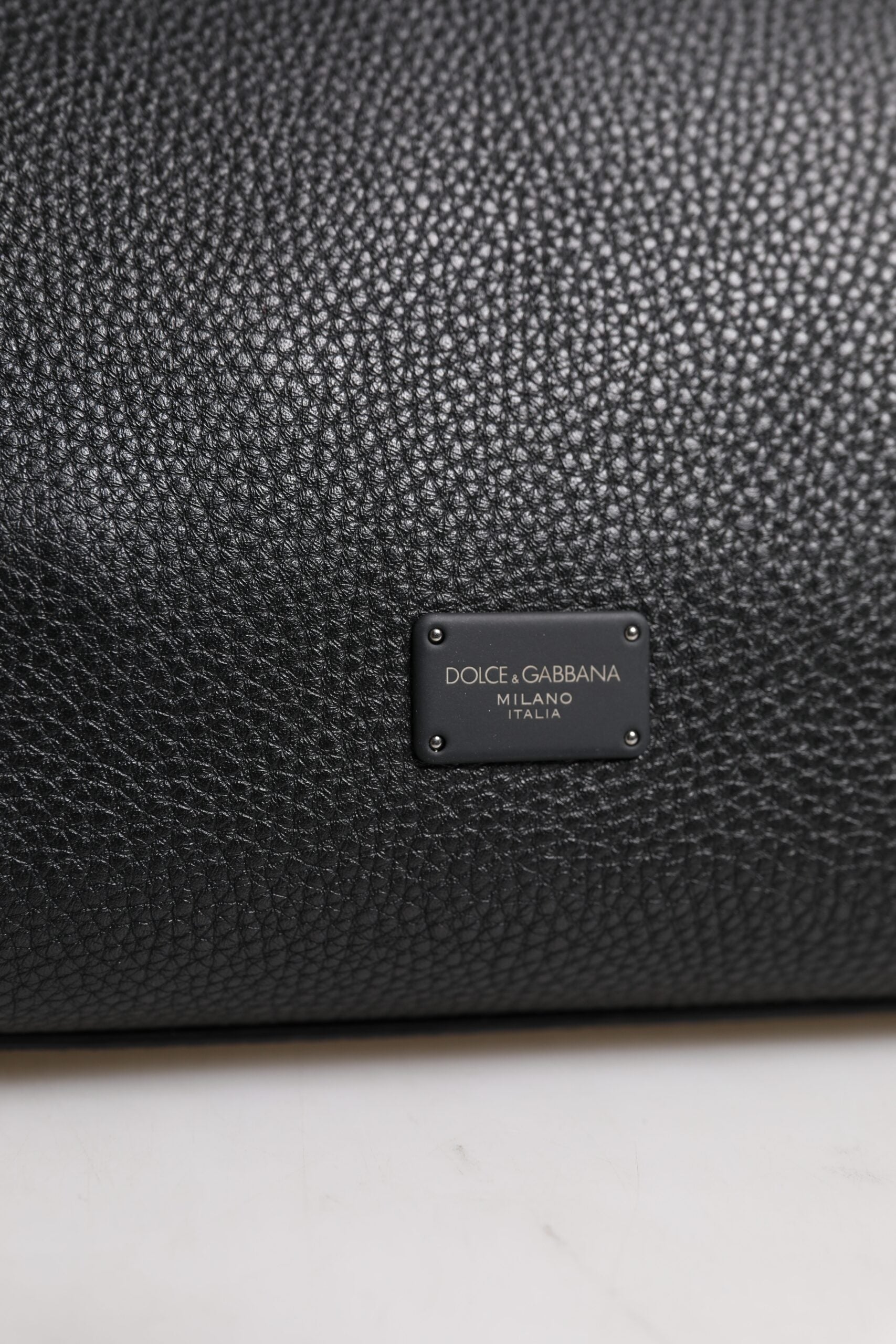 Dolce &amp; Gabbana – Schulter-Umhängetasche aus schwarzem Leder mit Logo-Schild