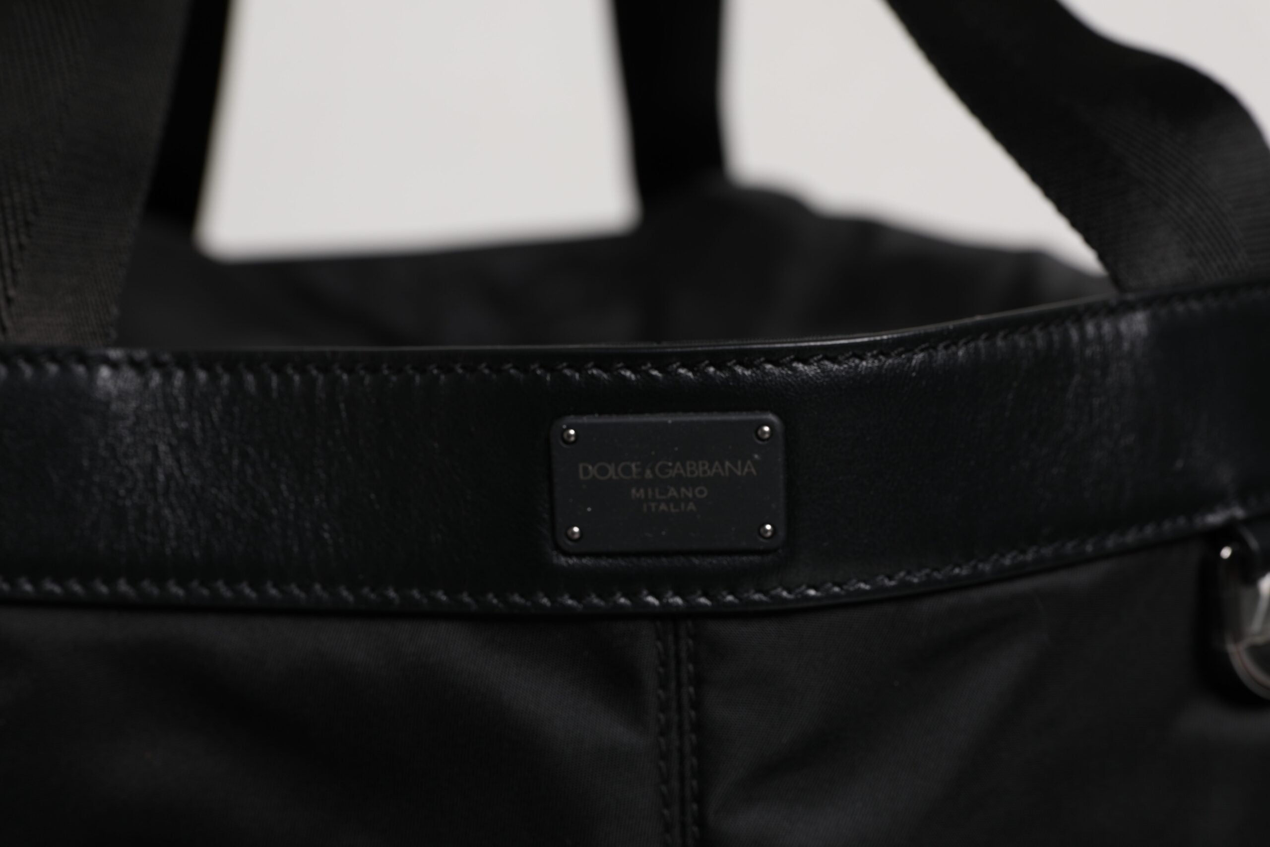 Dolce &amp; Gabbana – Schultertasche aus schwarzem Nylon mit weißem Logo