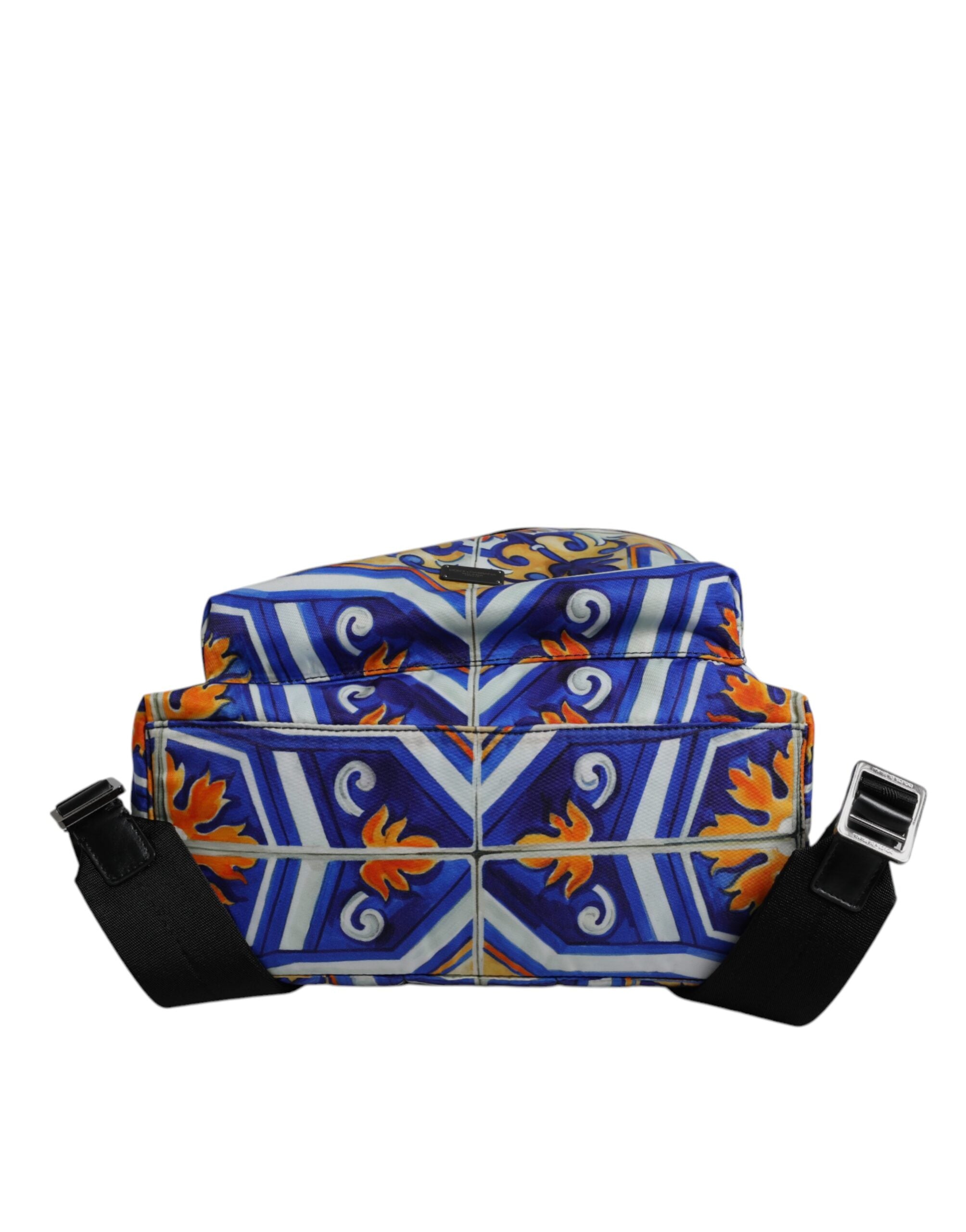 Dolce &amp; Gabbana Reiserucksack aus Nylon mit mehrfarbigem Majolika-Print