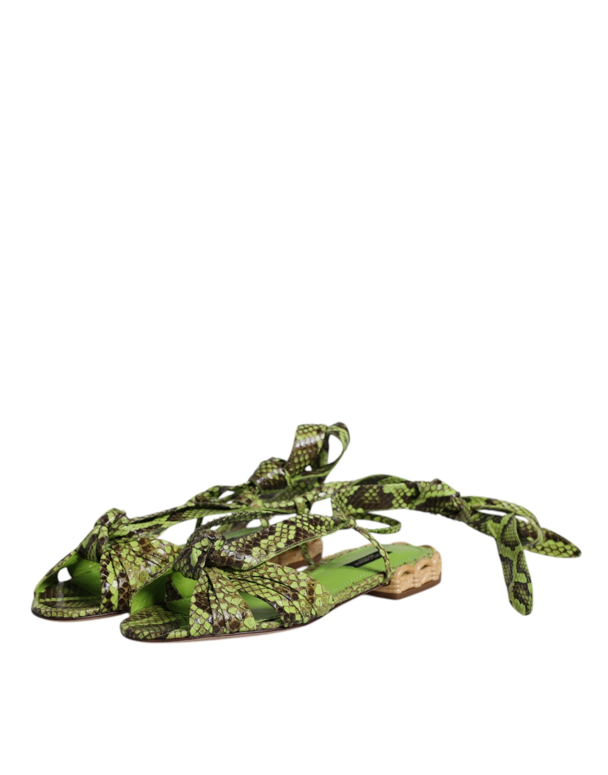 Dolce &amp; Gabbana Grüne Sandalen mit Knöchelriemen und Tiermuster