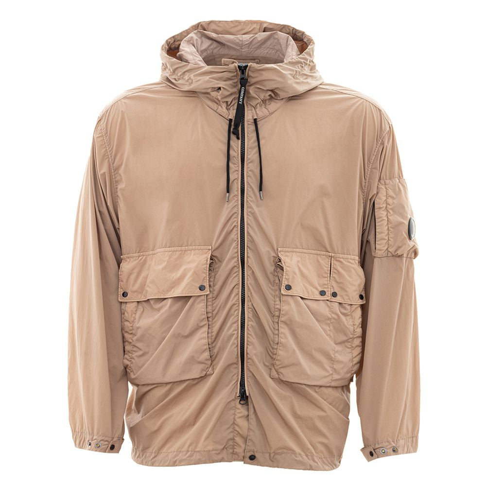 CP Company – Beige Polyamidjacke im gehobenen Urban-Stil