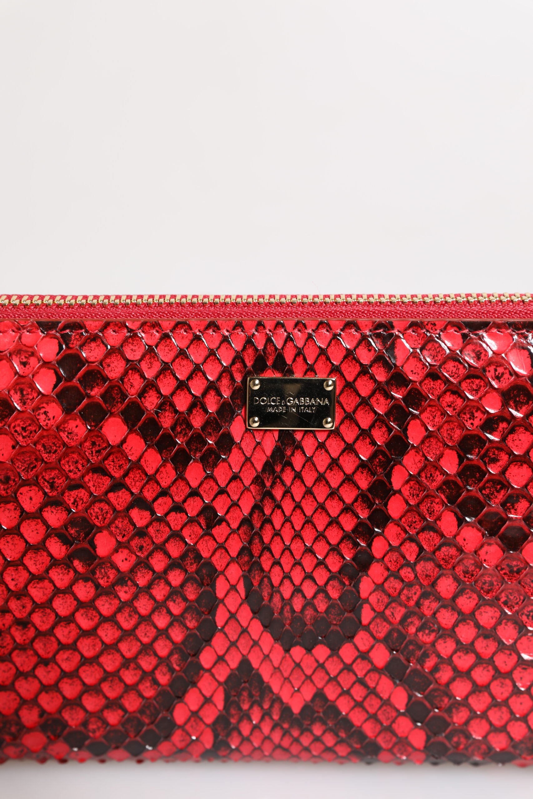 Dolce &amp; Gabbana – Continental Clutch aus rotem Exotenleder mit Rundum-Reißverschluss