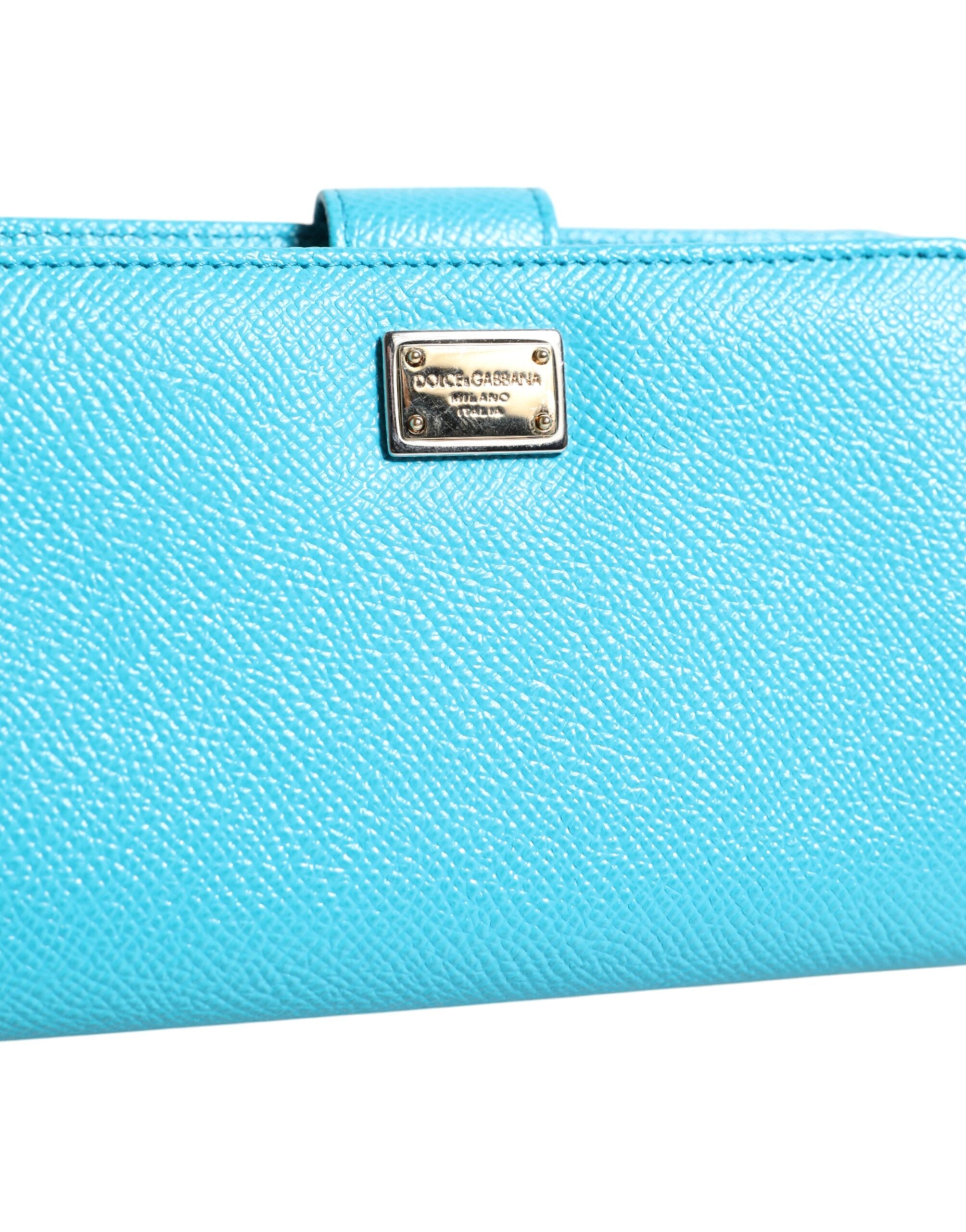 Dolce &amp; Gabbana Hellblaue, zweifach faltbare Clutch aus Leder im Continental-Stil
