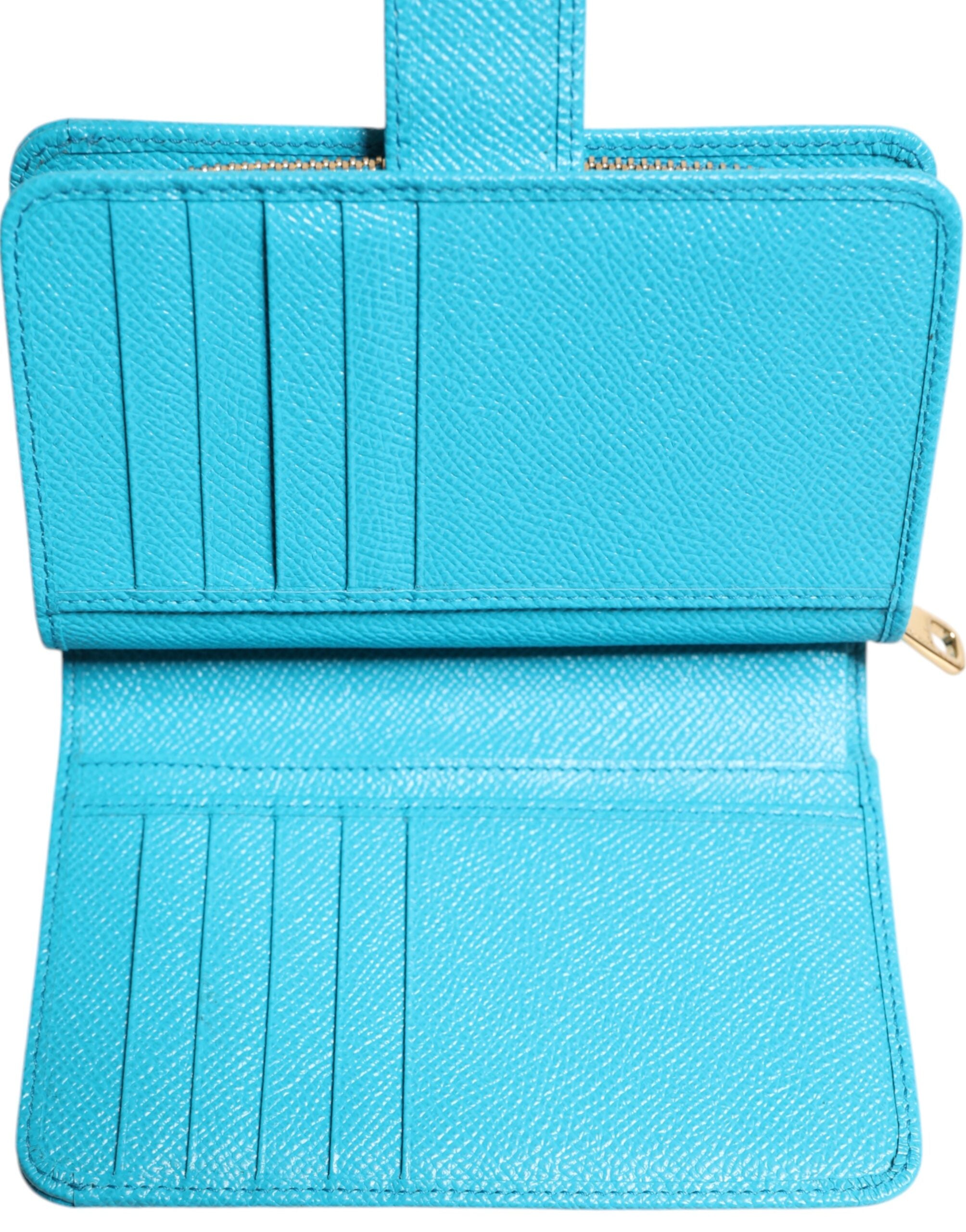 Dolce &amp; Gabbana Hellblaue, zweifach faltbare Clutch aus Leder im Continental-Stil