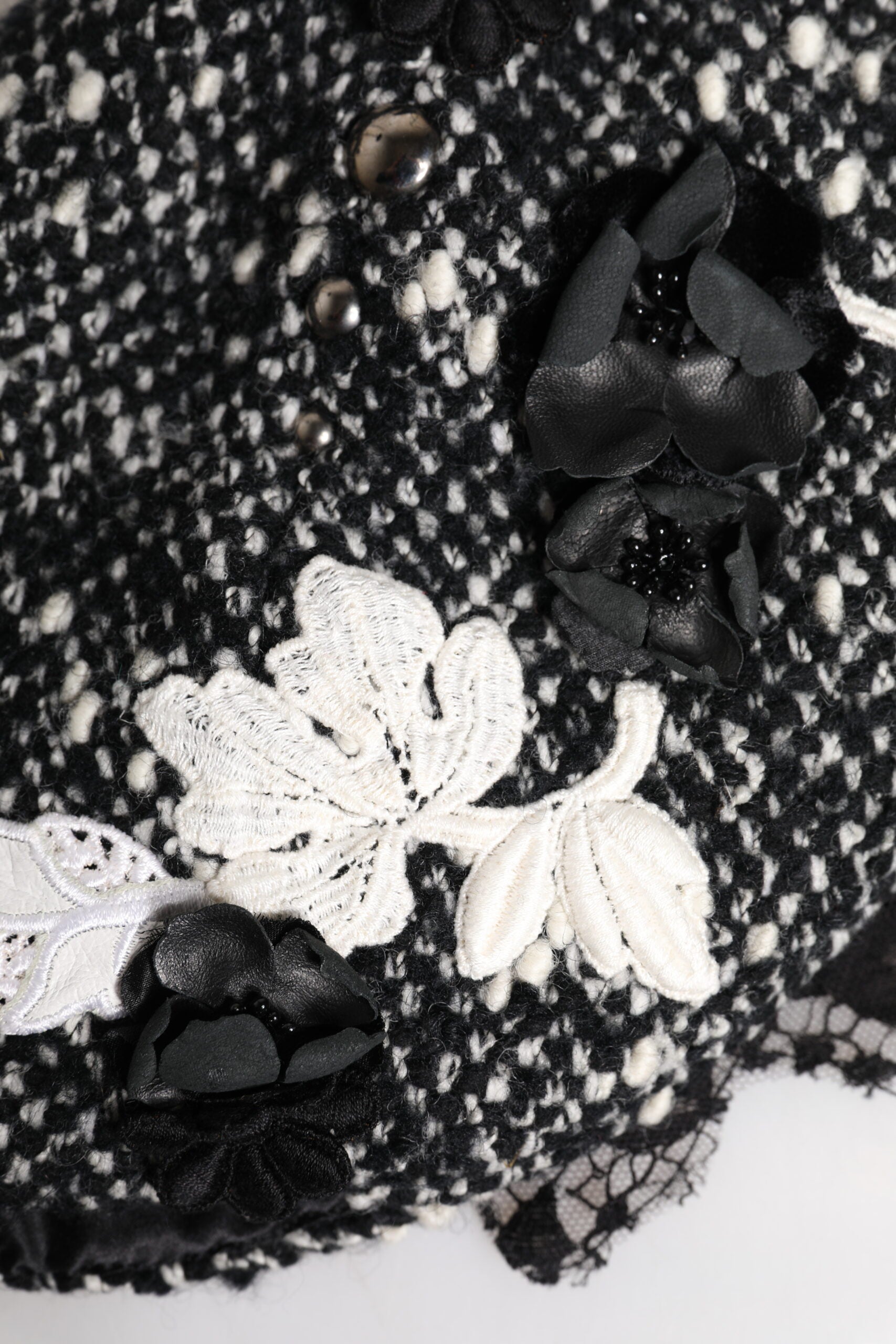 Dolce &amp; Gabbana – Glockenhut aus schwarzer Wolle mit weißem Blumenmuster
