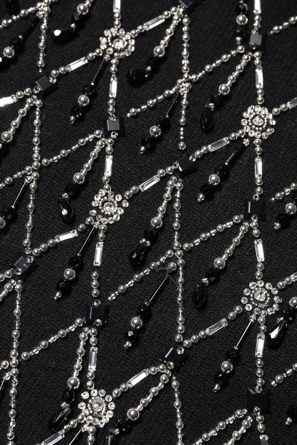 Dolce &amp; Gabbana – Schwarzes, langärmliges Oberteil aus Kaschmir mit Verzierung