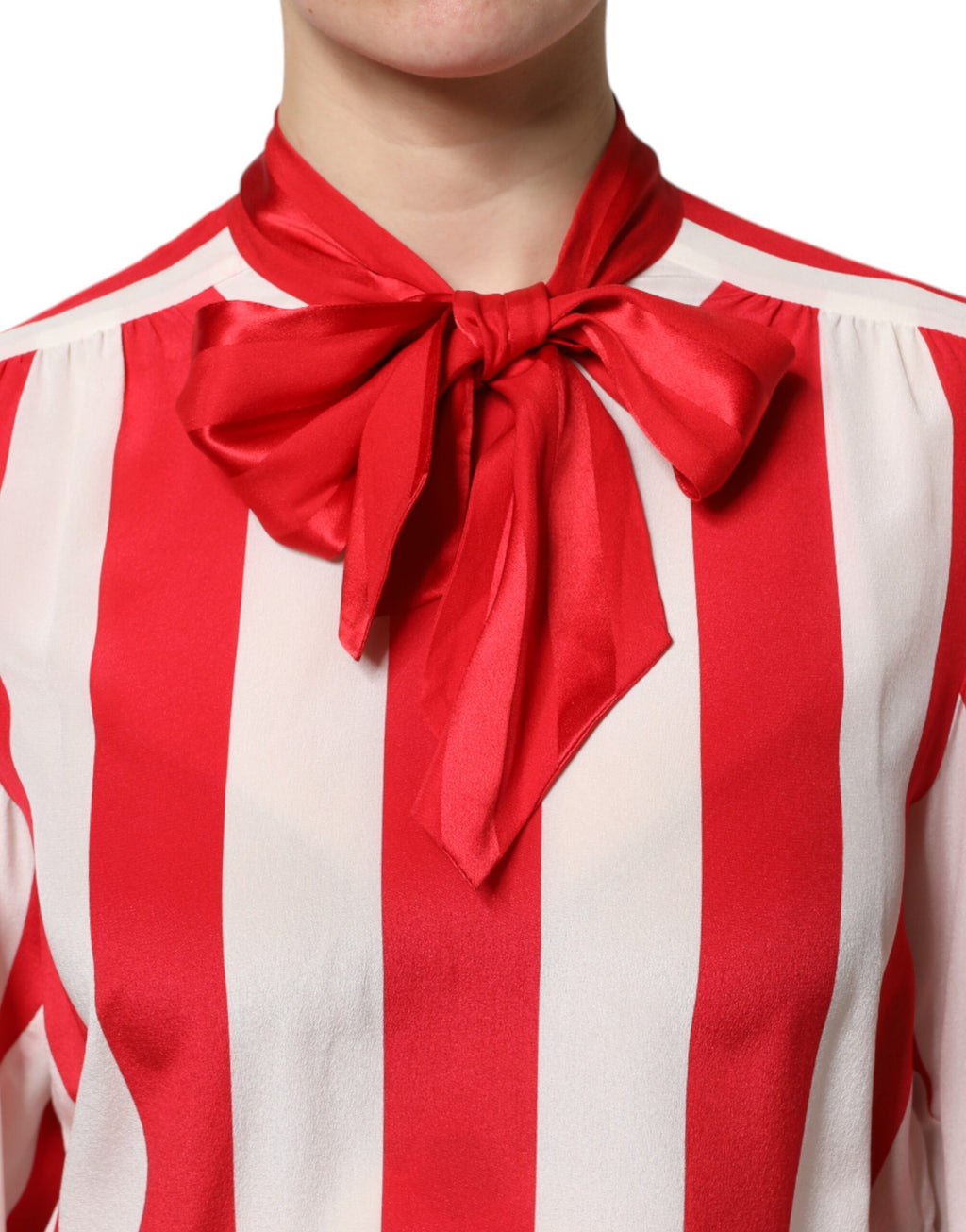 Dolce &amp; Gabbana – Blusentop mit Ascot-Kragen und roten und weißen Streifen
