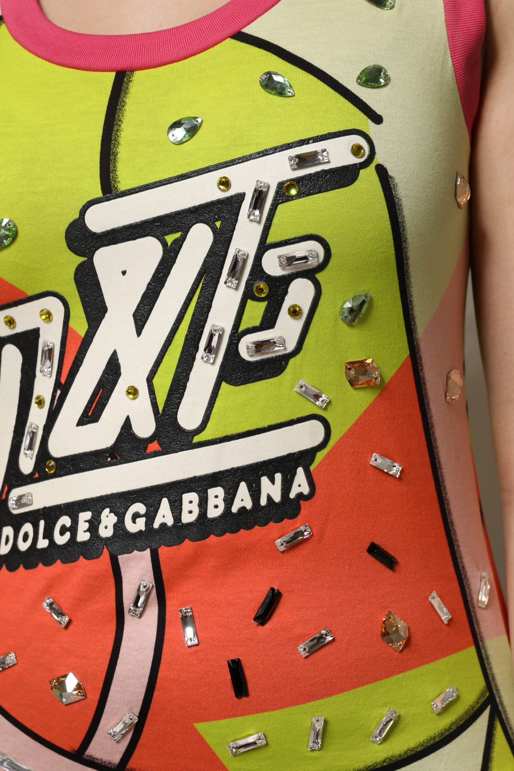 Dolce &amp; Gabbana – Mehrfarbig bedrucktes Top mit Kristallverzierung
