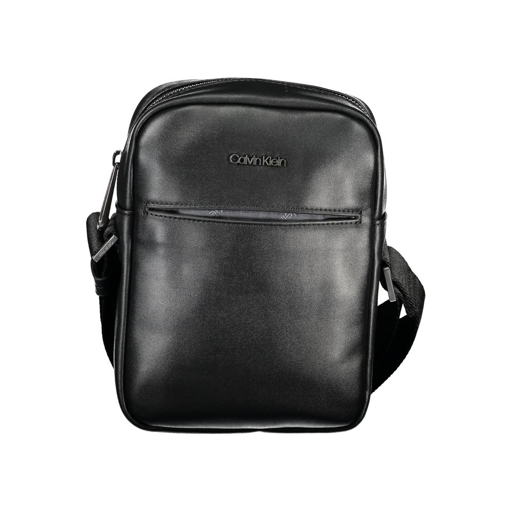 Calvin Klein – Eco-Chic – Schwarze Umhängetasche mit Logodetail