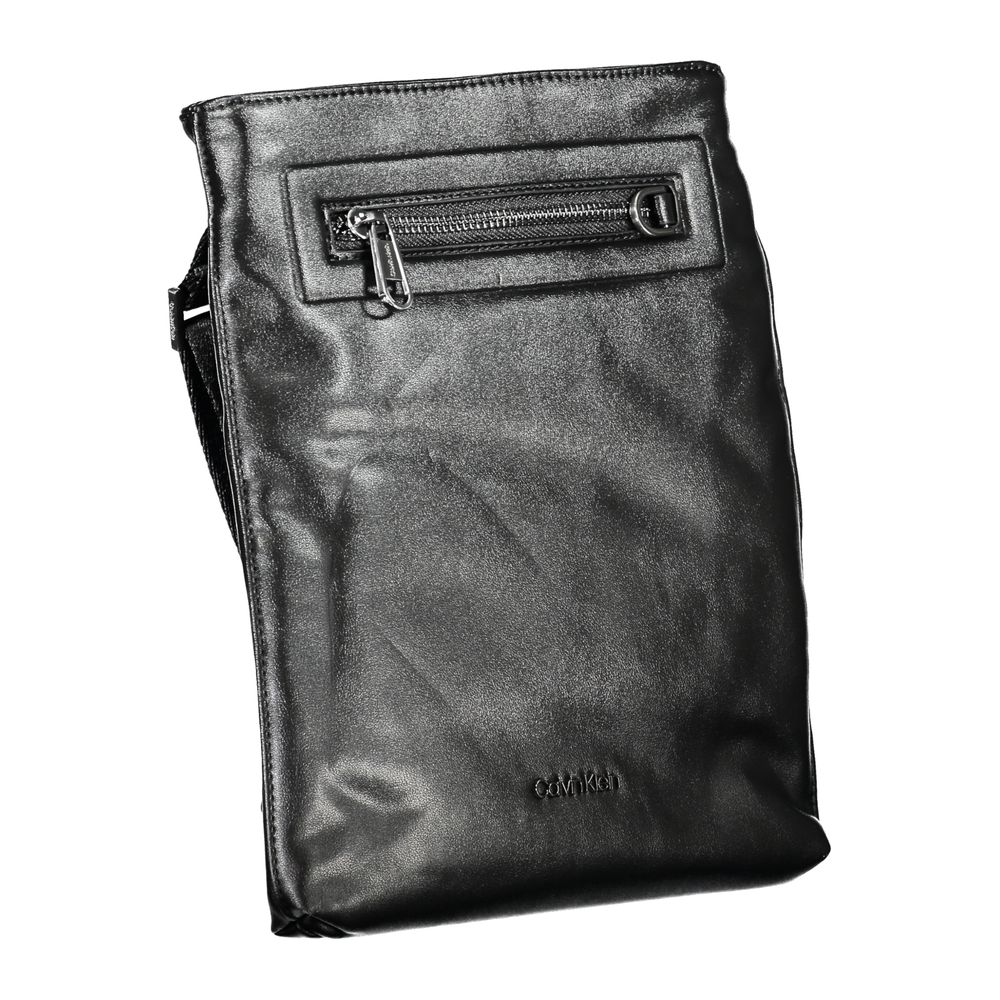 Calvin Klein – Elegante schwarze Umhängetasche mit Kontrastdetails