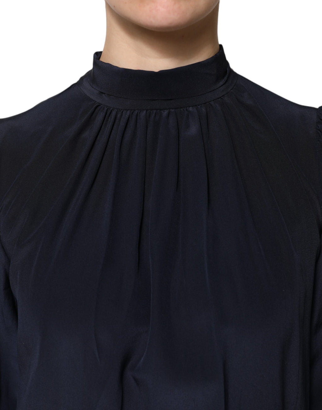 Dolce &amp; Gabbana – Blusentop aus blauer Seide mit Stehkragen und langen Ärmeln