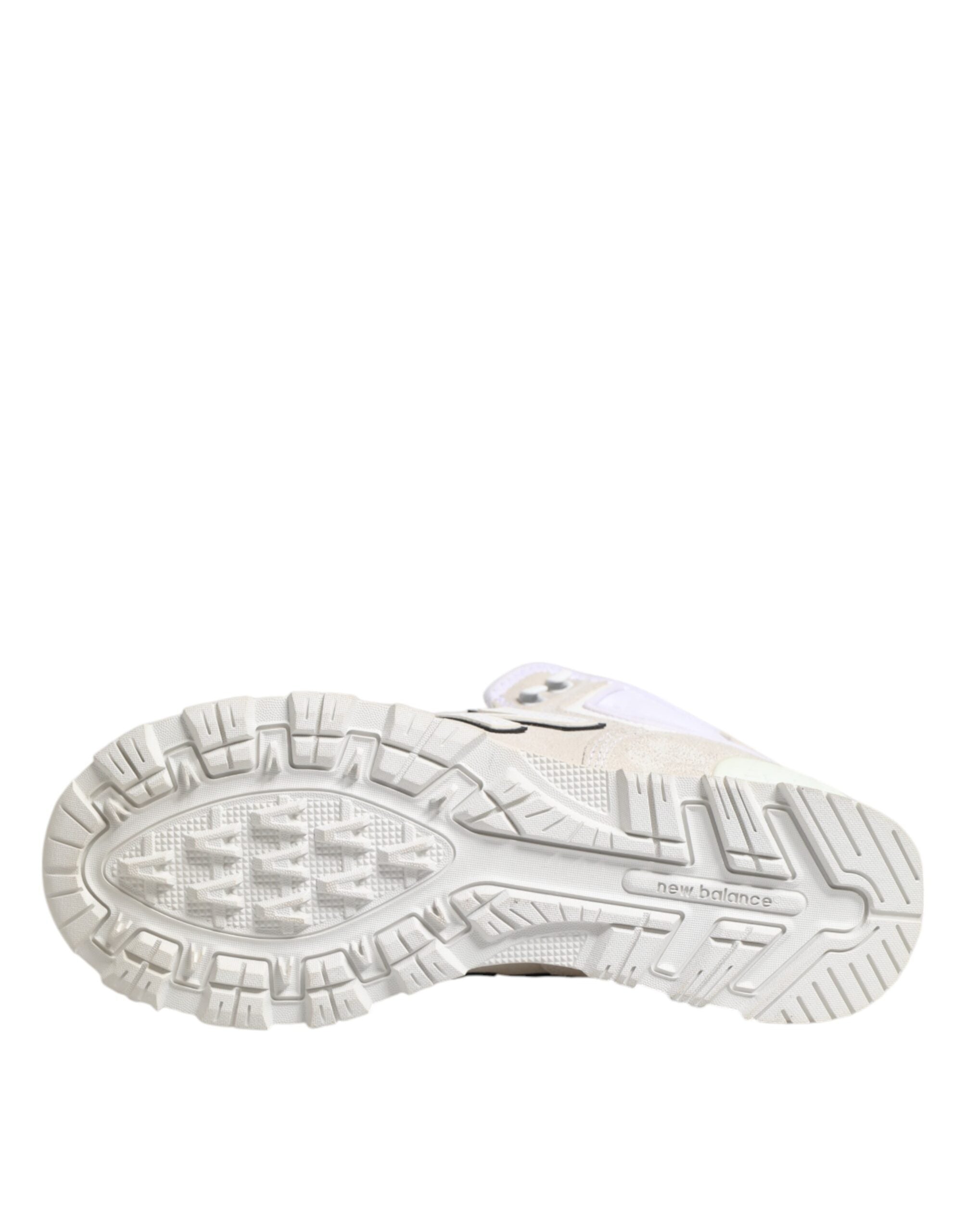 New Balance – Sneaker aus Wildleder in Off-White