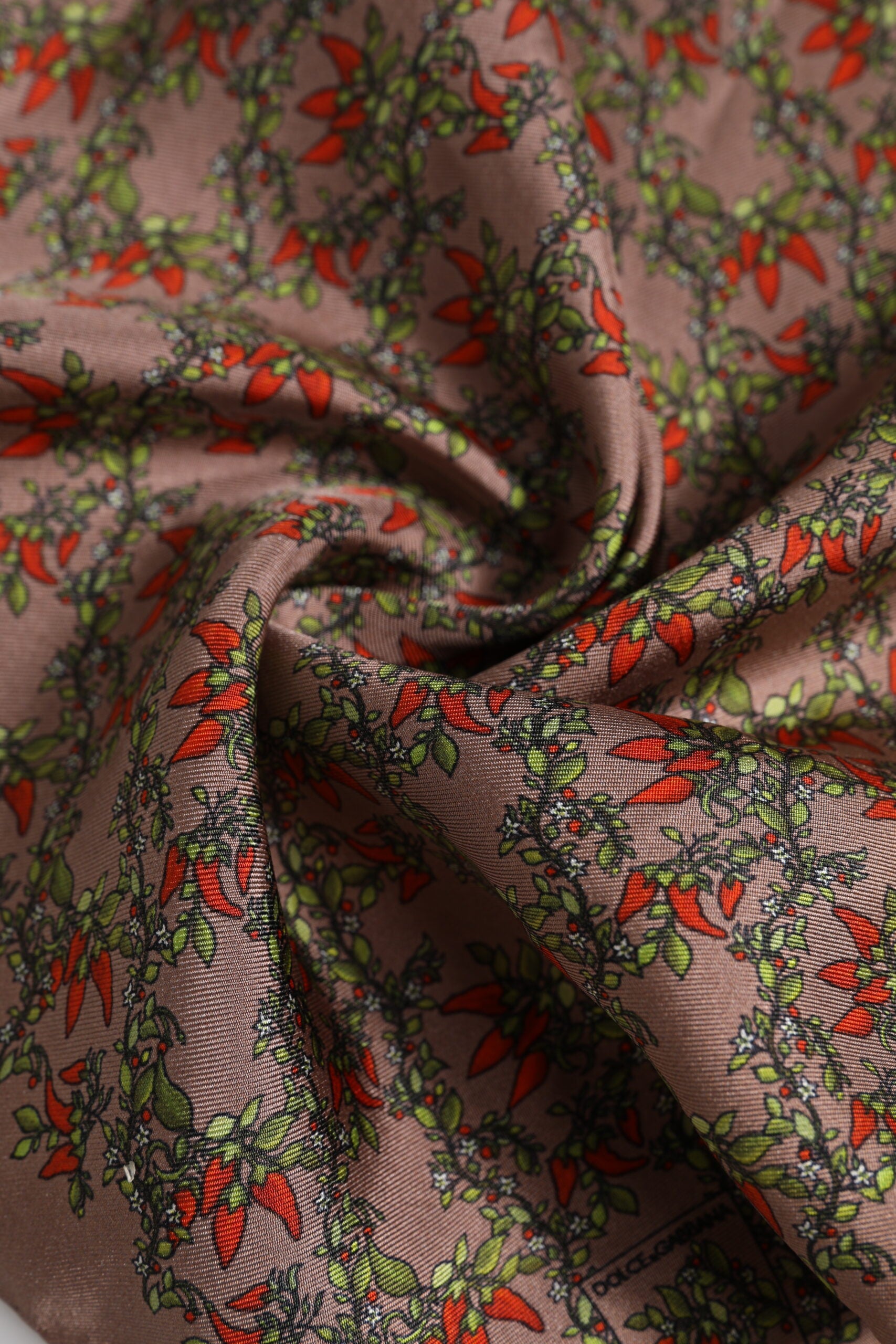 Dolce &amp; Gabbana Brauner Chilis Seidenschal für Herren