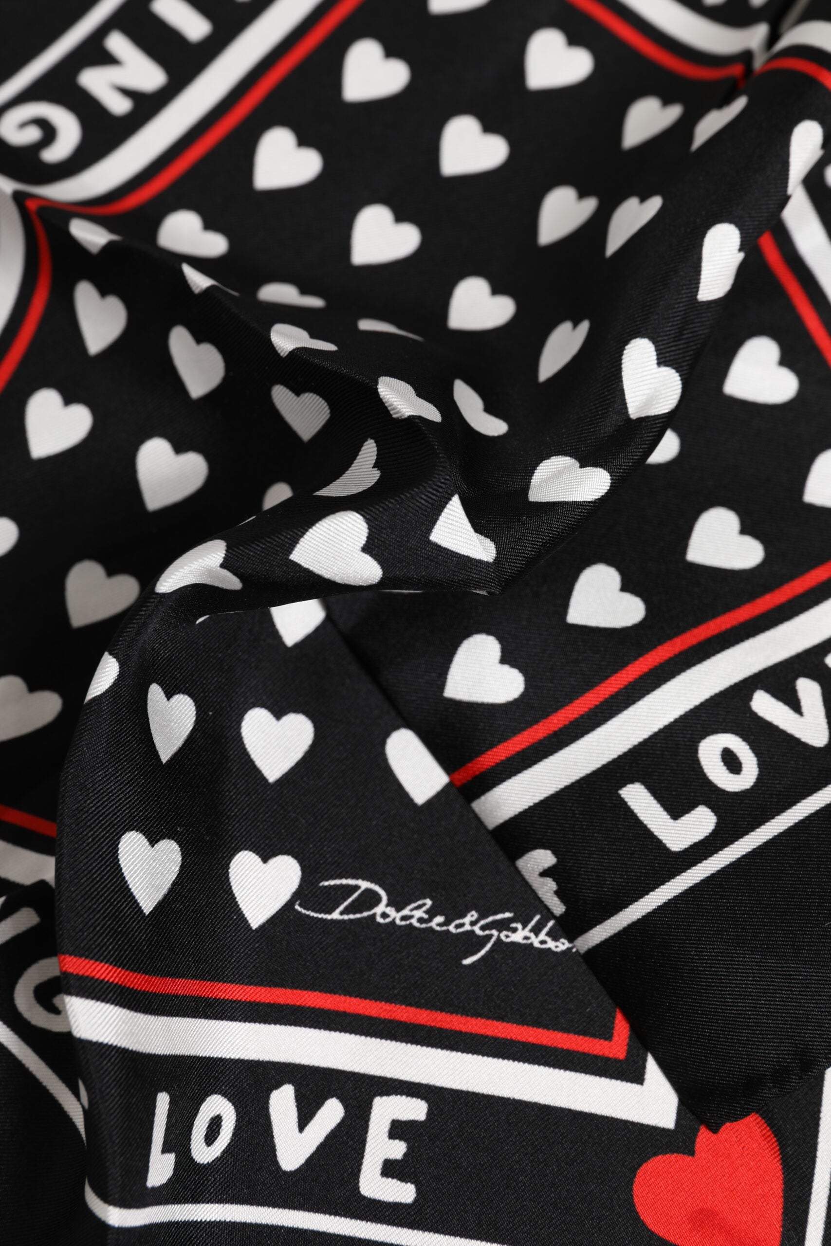 Dolce &amp; Gabbana – Schwarz bedruckter quadratischer Foulard aus Seide für Herren