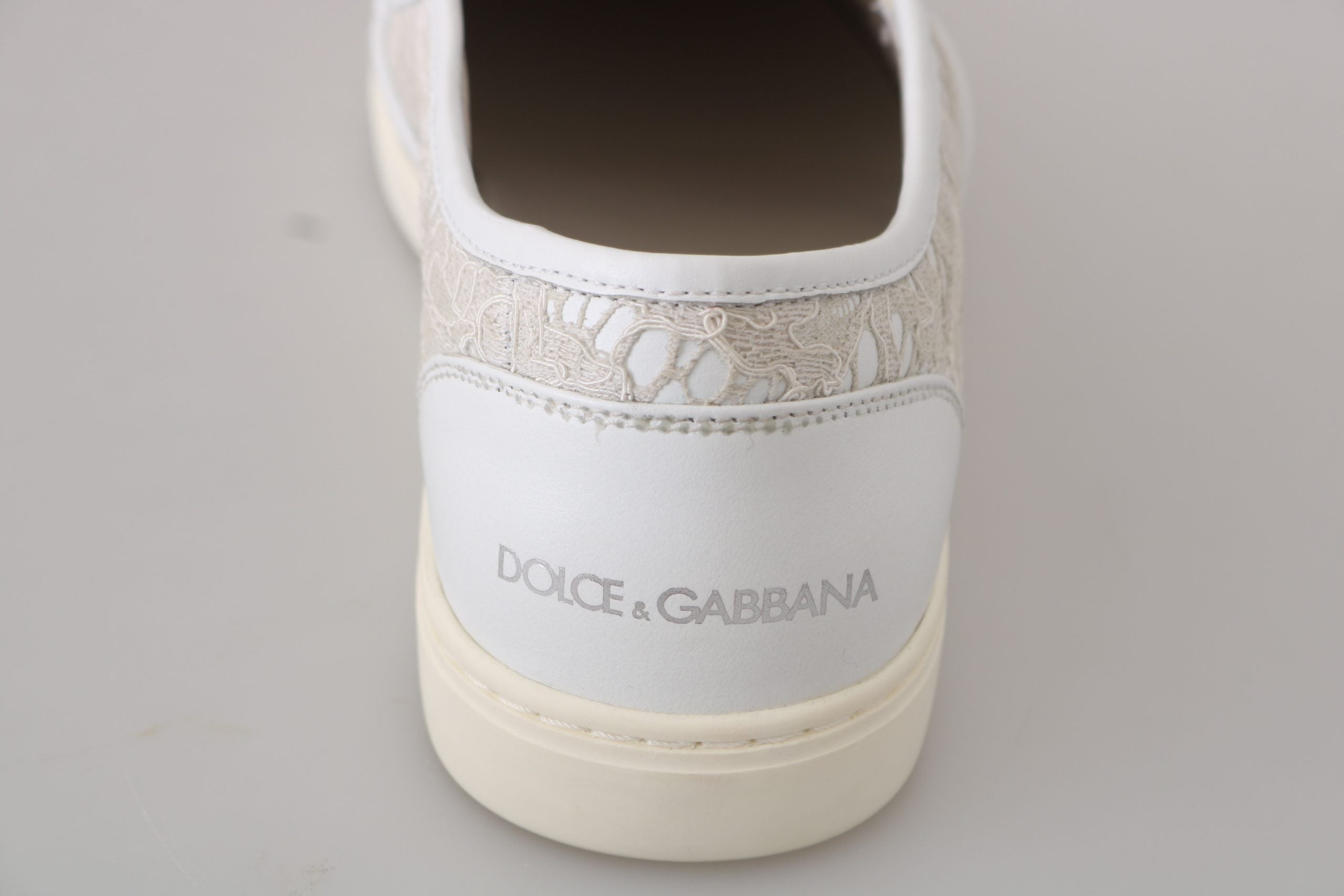 Dolce &amp; Gabbana Elegante Off White Loafer für Damen