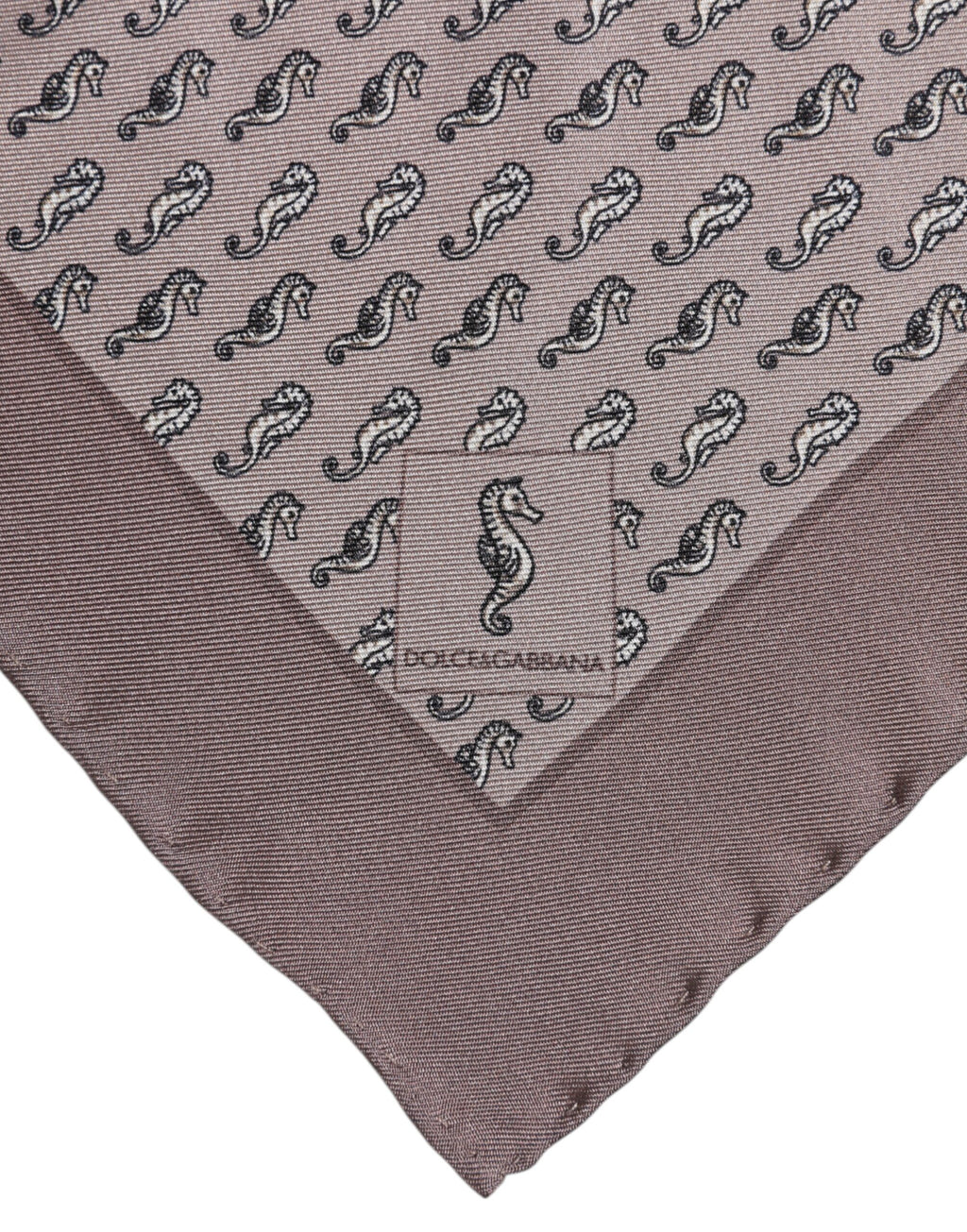 Dolce &amp; Gabbana Brauner quadratischer Foulard aus Seide mit Seepferdchenmuster