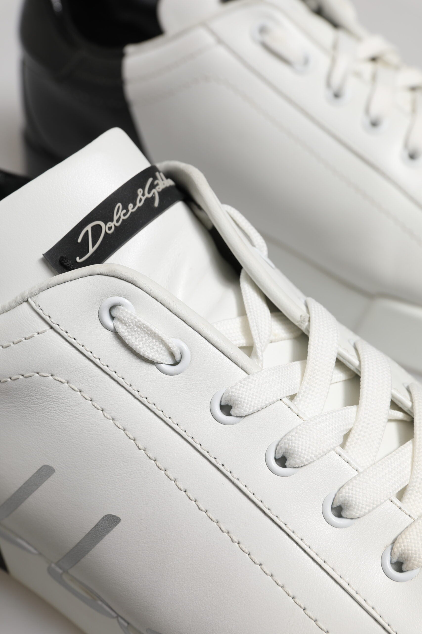 Dolce &amp; Gabbana Weiß Schwarz Logo Low Top Leder Sneakers Schuhe