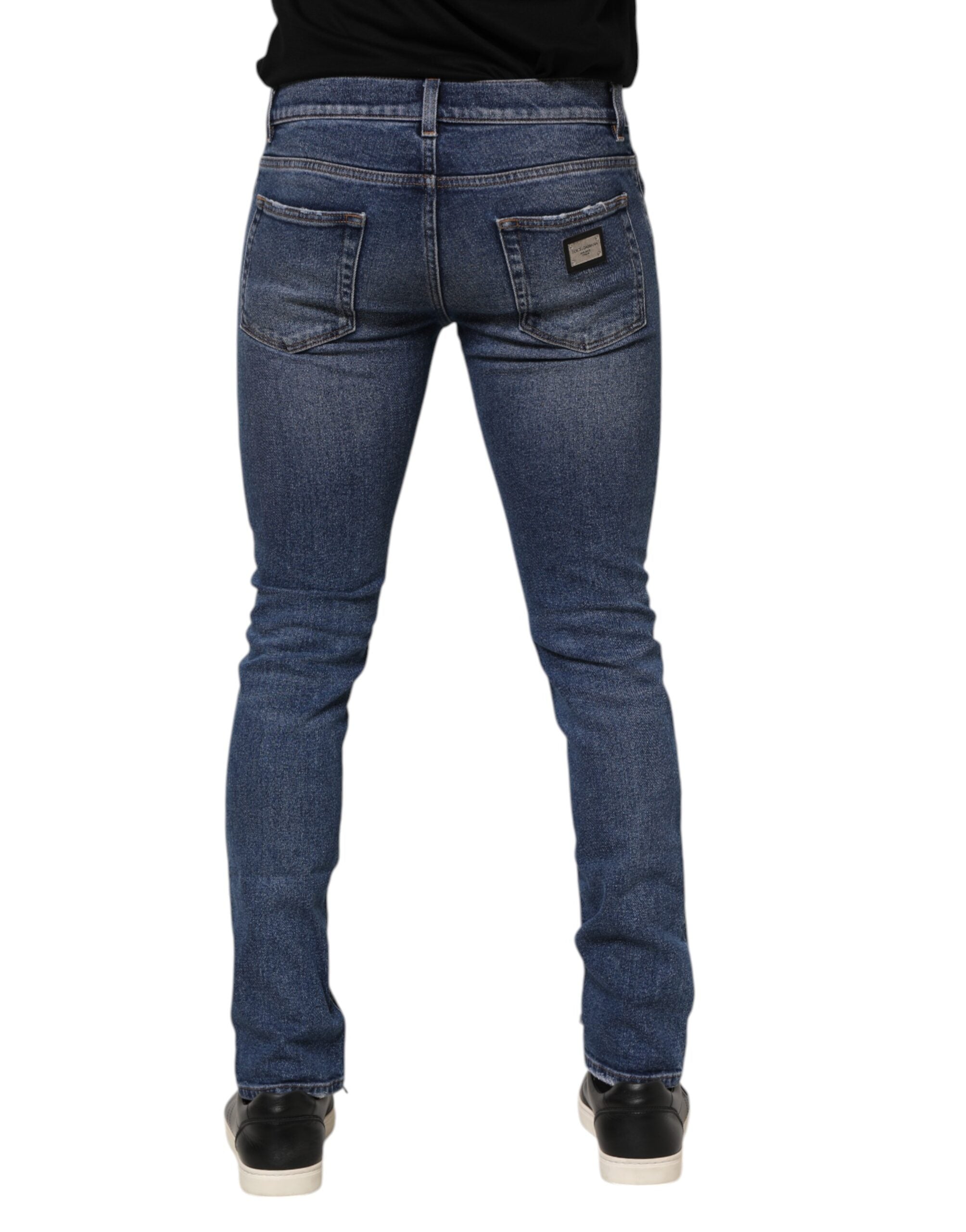 Dolce &amp; Gabbana – Enge Jeans aus Baumwolle mit Logo-Schild in Blau für Herren