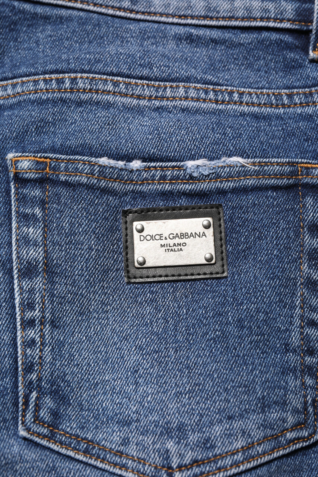 Dolce &amp; Gabbana – Enge Jeans aus Baumwolle mit Logo-Schild in Blau für Herren