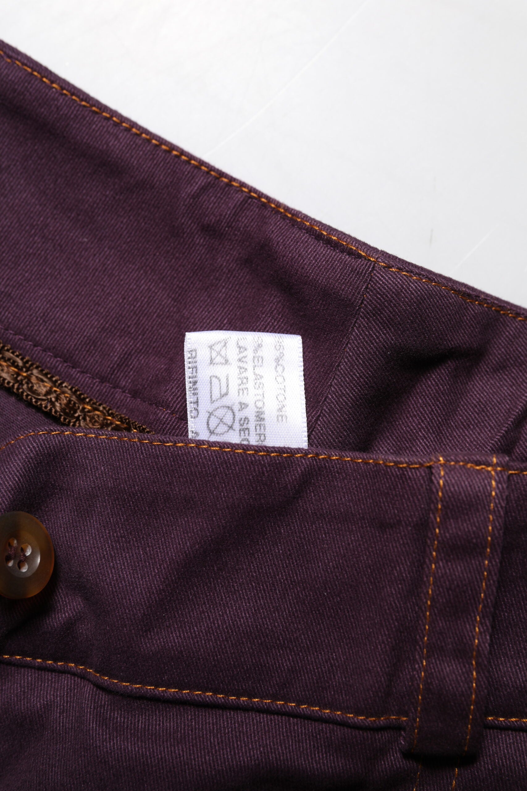 BENCIVENGA Lila hoch taillierte Karottenhose