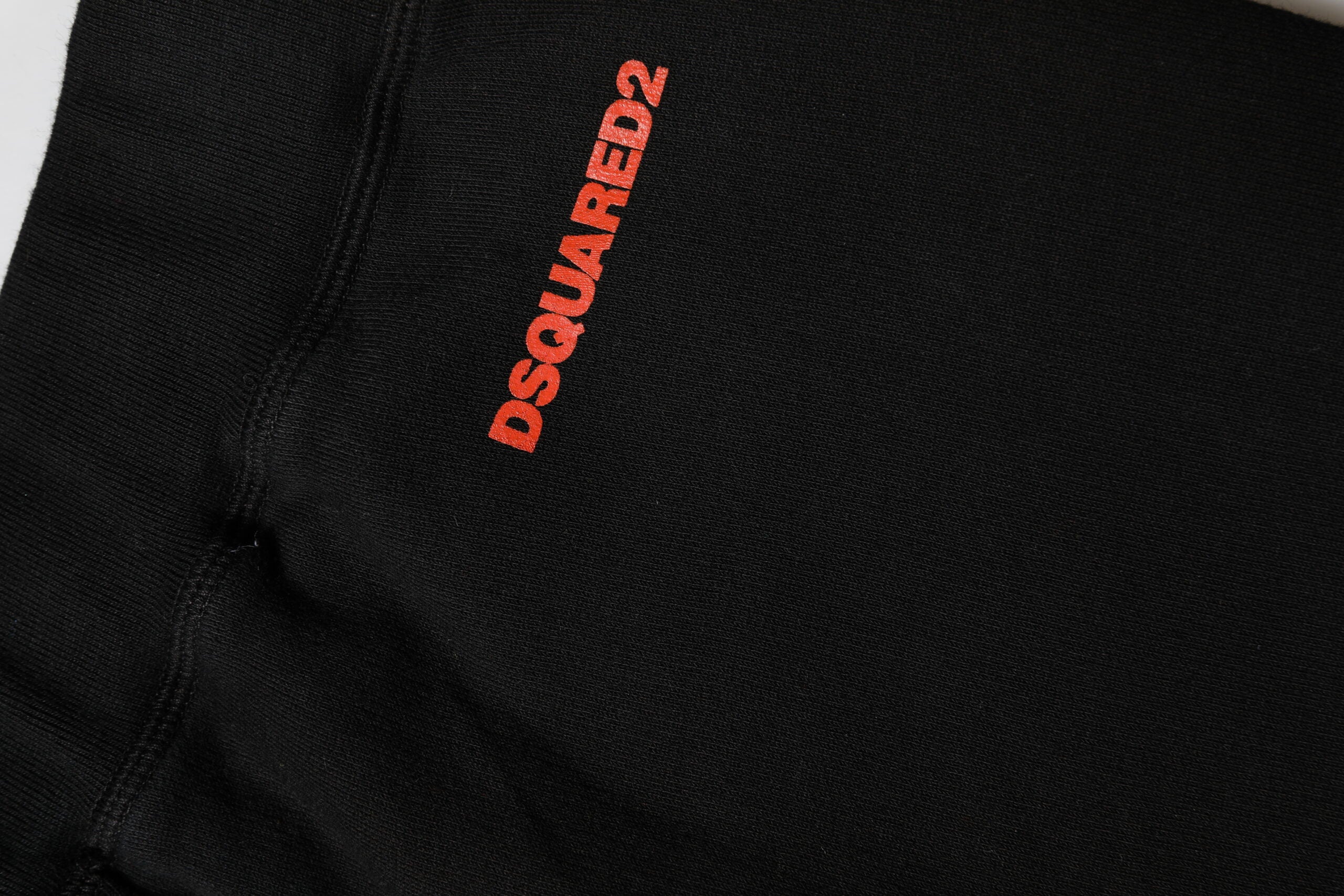 Dsquared² – Jogginghose aus Baumwolle in Schwarz und Rot mit geradem Schnitt