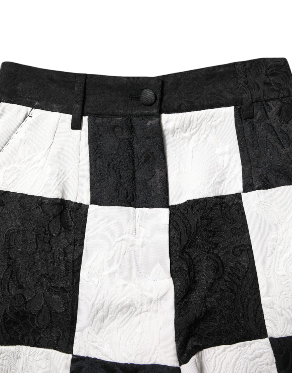 Dolce &amp; Gabbana – Hotpants-Shorts aus Brokat mit Blumenmuster in Schwarz und Weiß