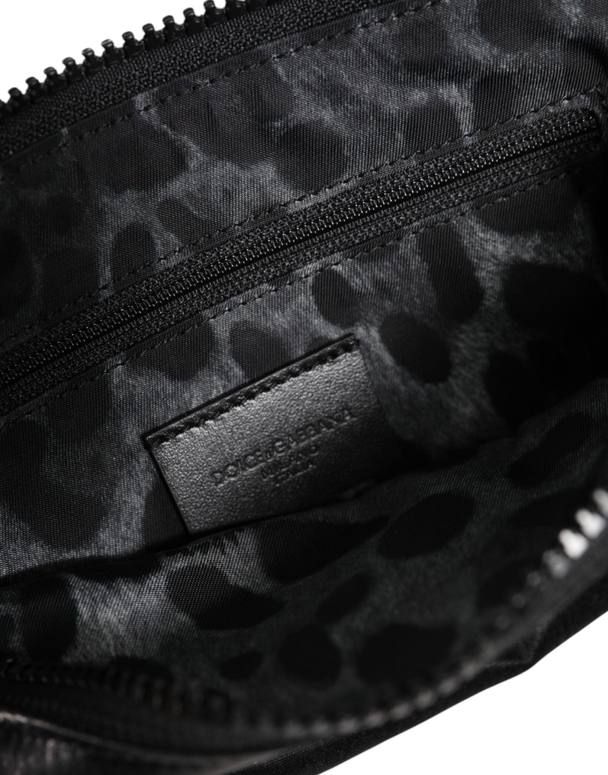 Dolce &amp; Gabbana – Schwarze Clutch aus Nylon mit Schlüsselanhänger und Logo-Schild