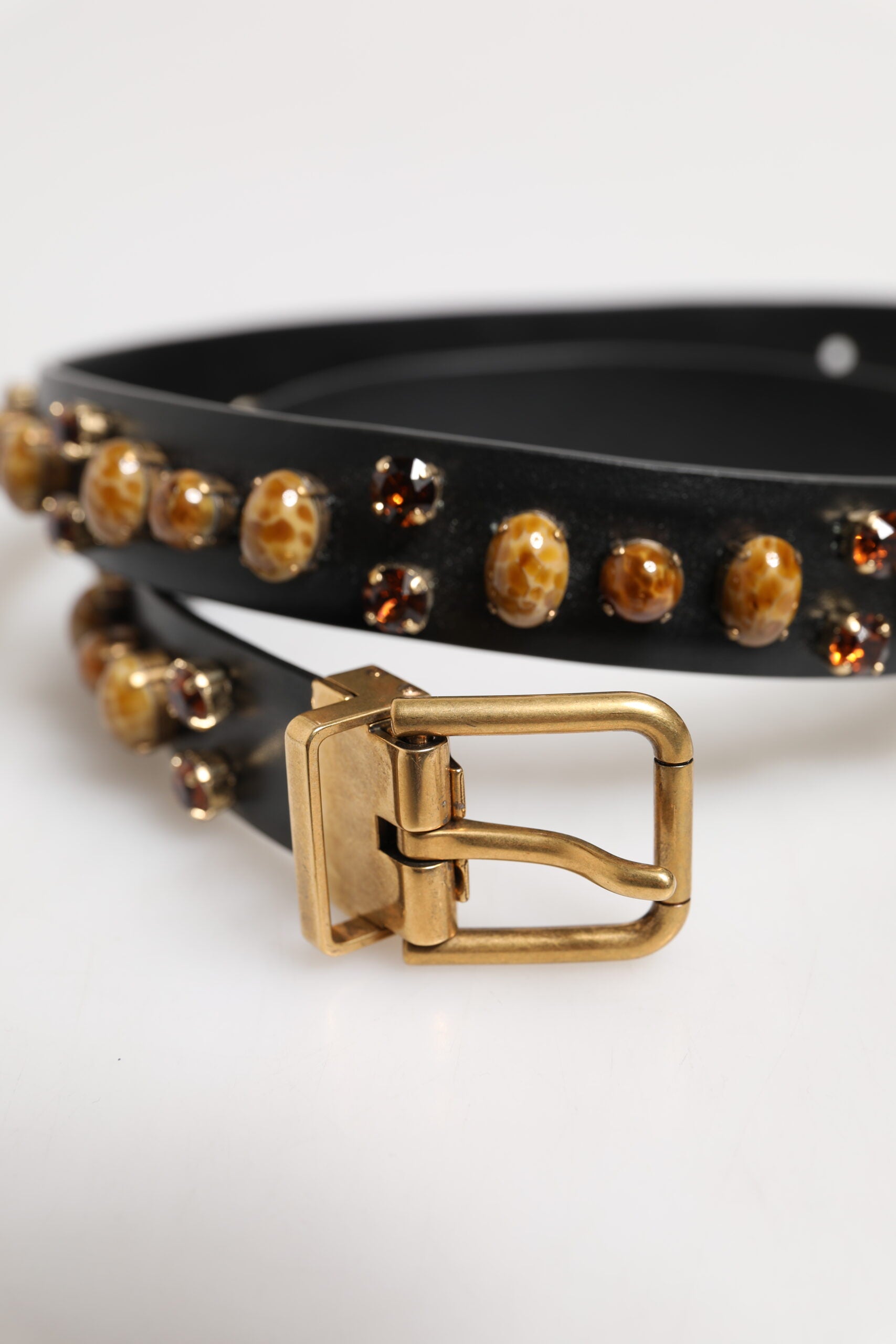 Dolce &amp; Gabbana – Schwarzer Ledergürtel mit goldfarbener Nietenschnalle