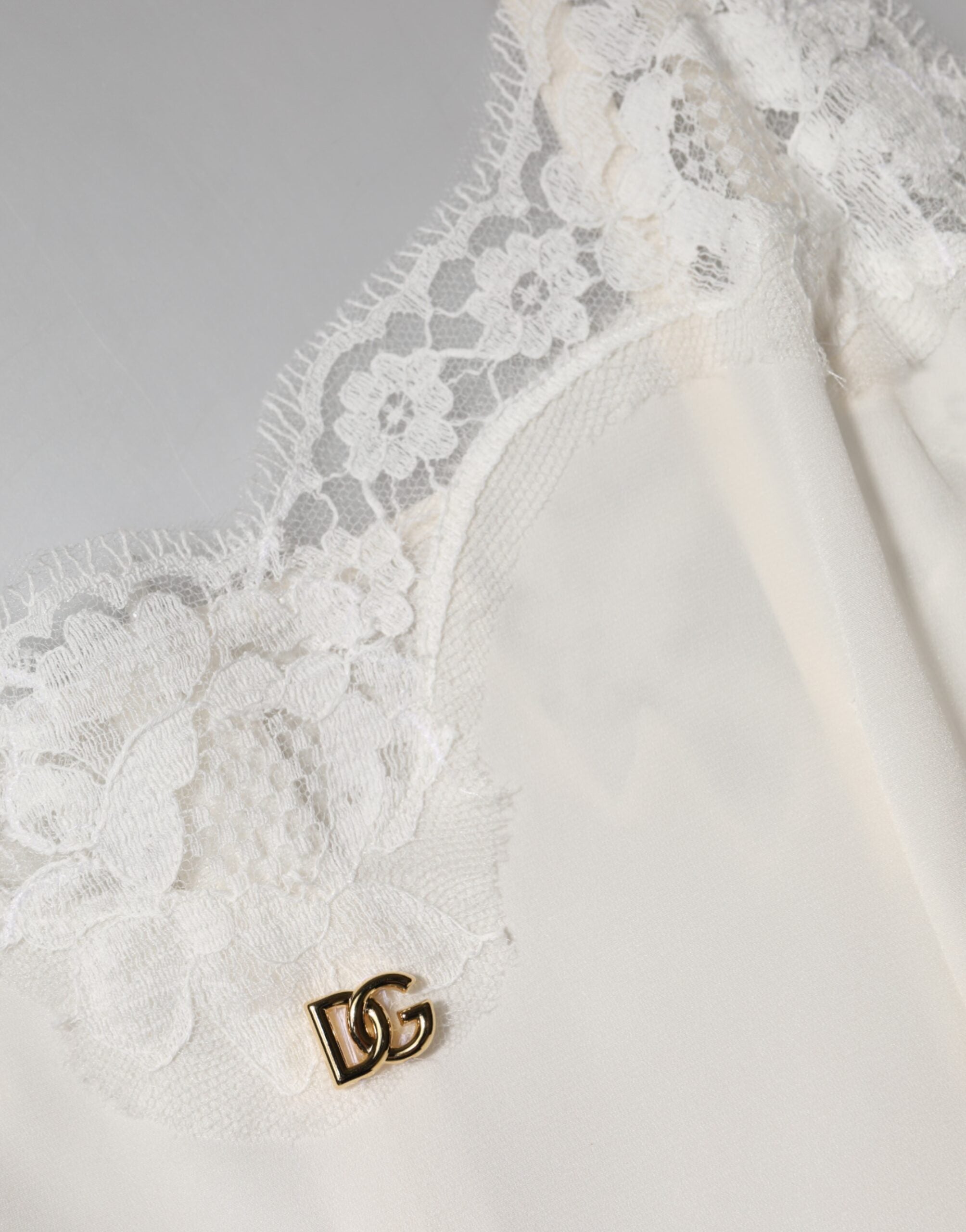 Dolce &amp; Gabbana – Nachtwäsche aus weißer Spitze und goldenem DG-Logo