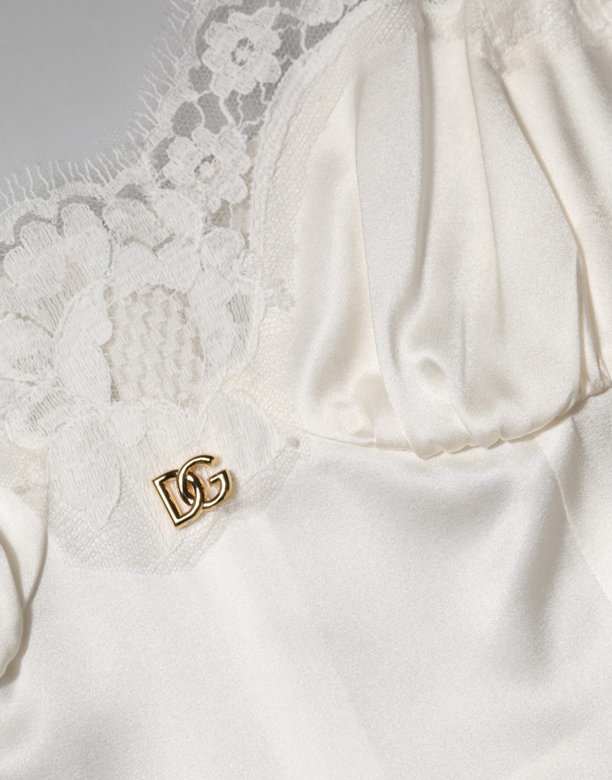 Dolce &amp; Gabbana – Nachthemd aus weißer Seide mit DG-Logo