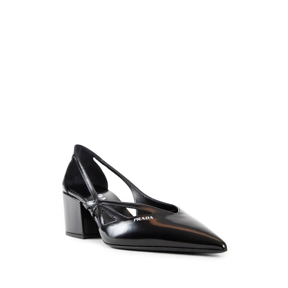 Prada Pumps aus gebürstetem Leder mit Cut-Outs