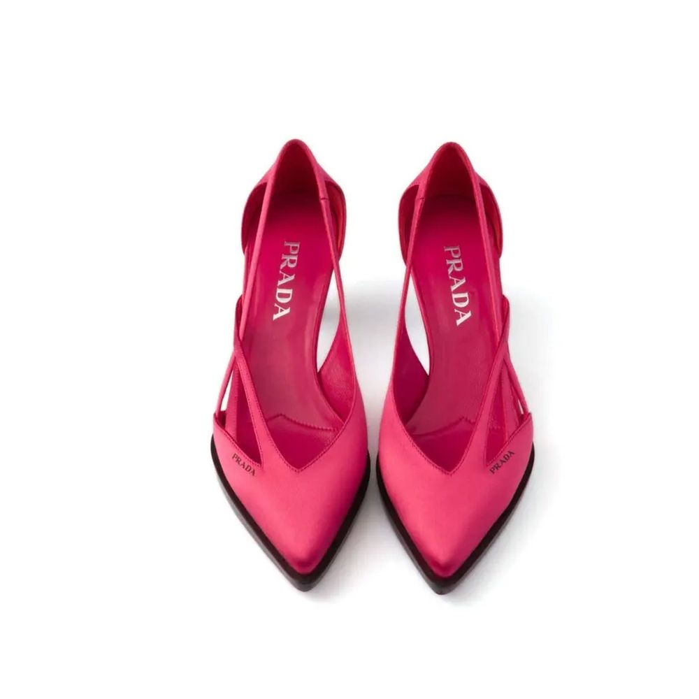 Prada 55 mm Satin-Pumps mit Cut-Outs
